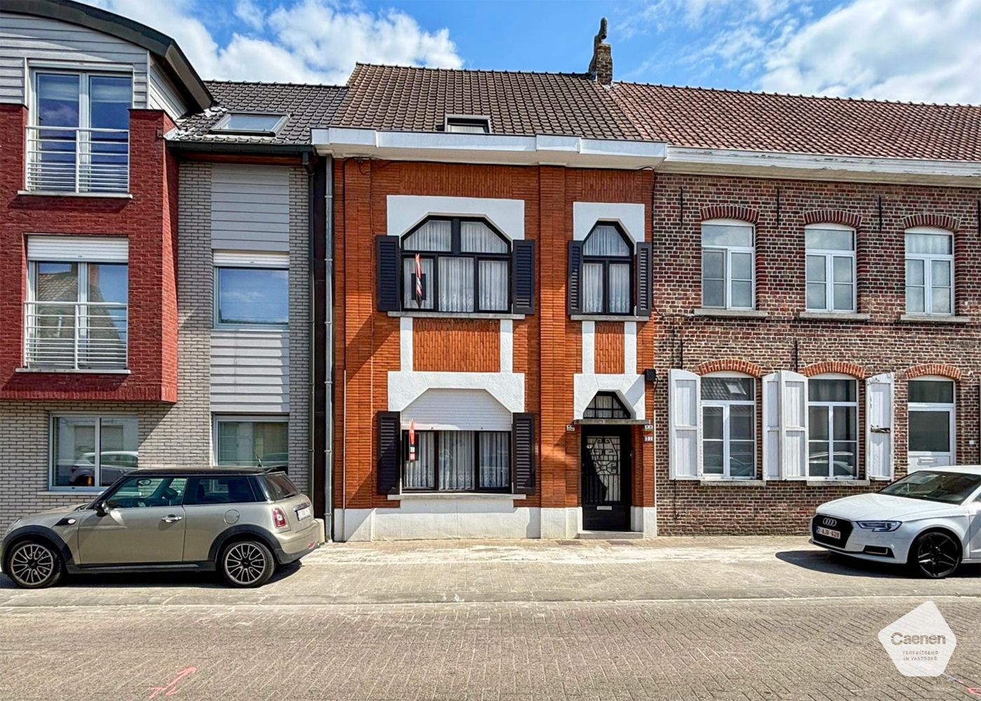 OP TE FRISSEN GOED ONDERHOUDEN WONING in het hartje van Ruddervoorde met 4 SLAAPKAMERS en PRACHTIGE TUIN! foto 3