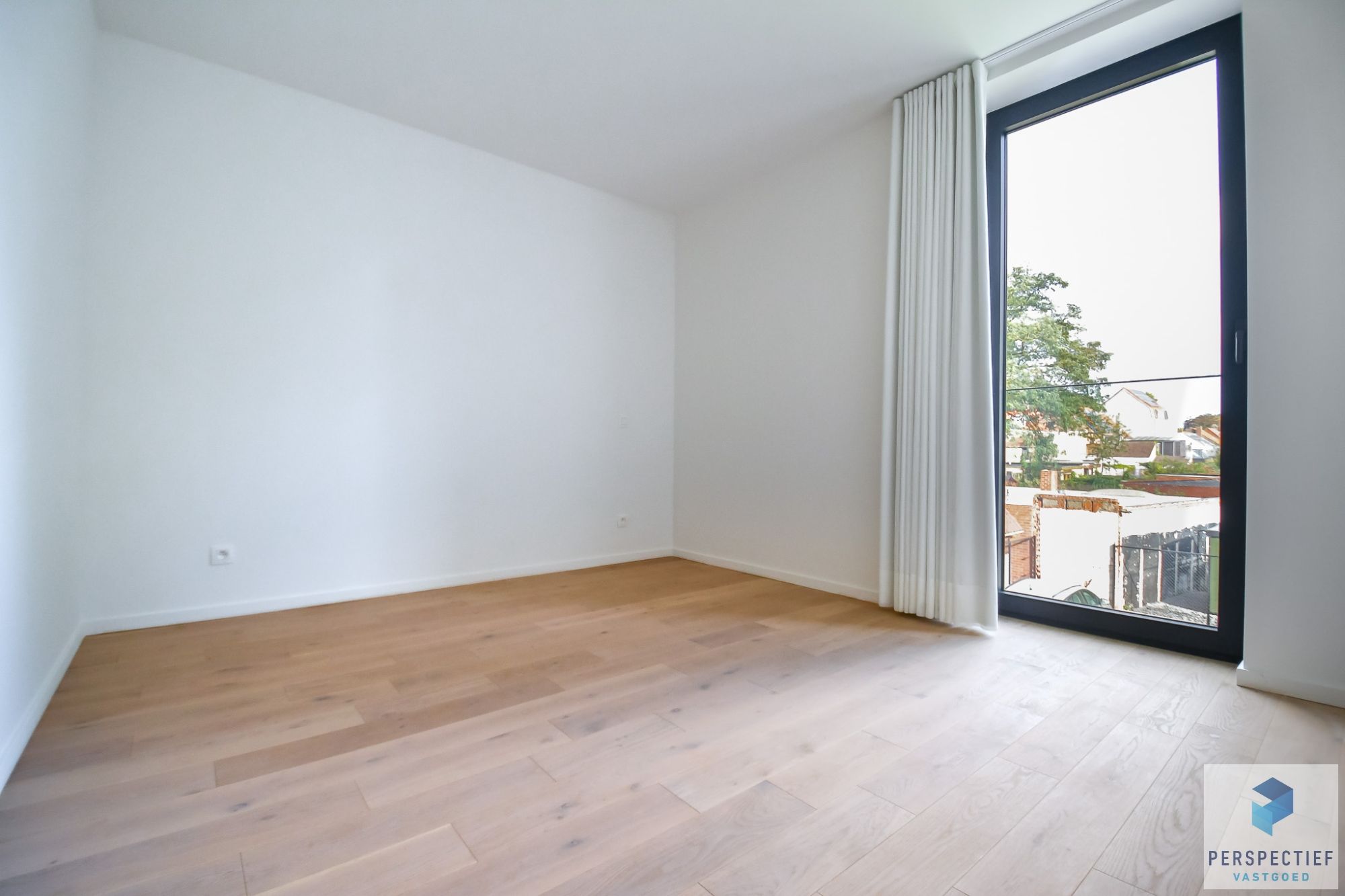 High-end nieuwbouwappartement met GROOT TERRAS foto 15