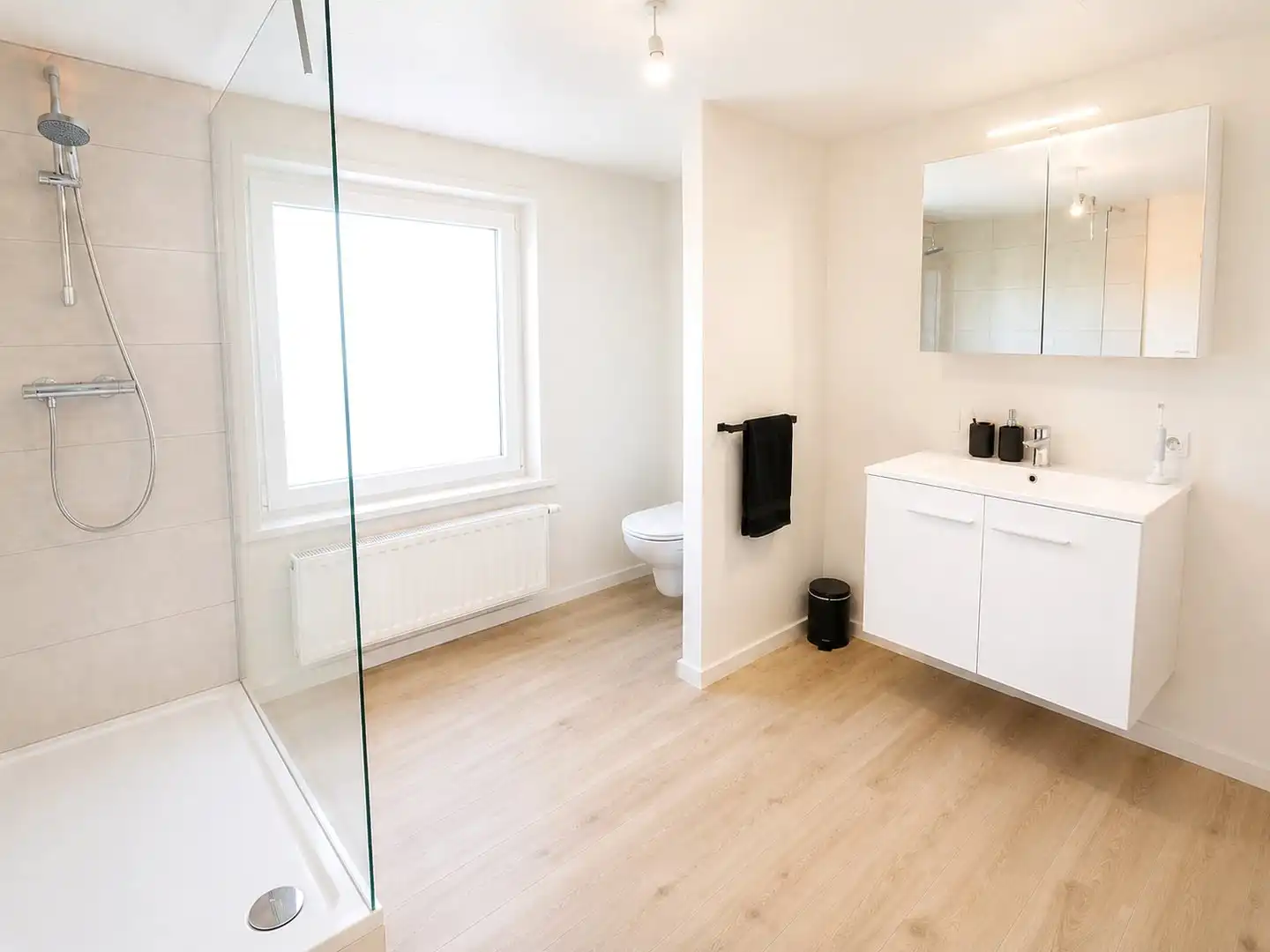 ENERGIEZUINIGE gerenoveerde woning foto 10