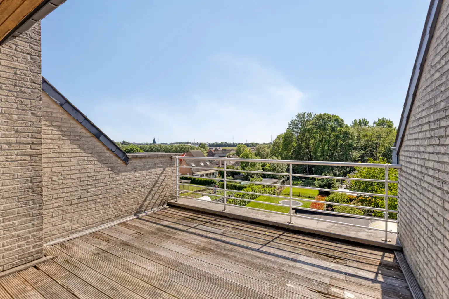 Prachtig penthouse gelegen in een rustige omgeving foto 6