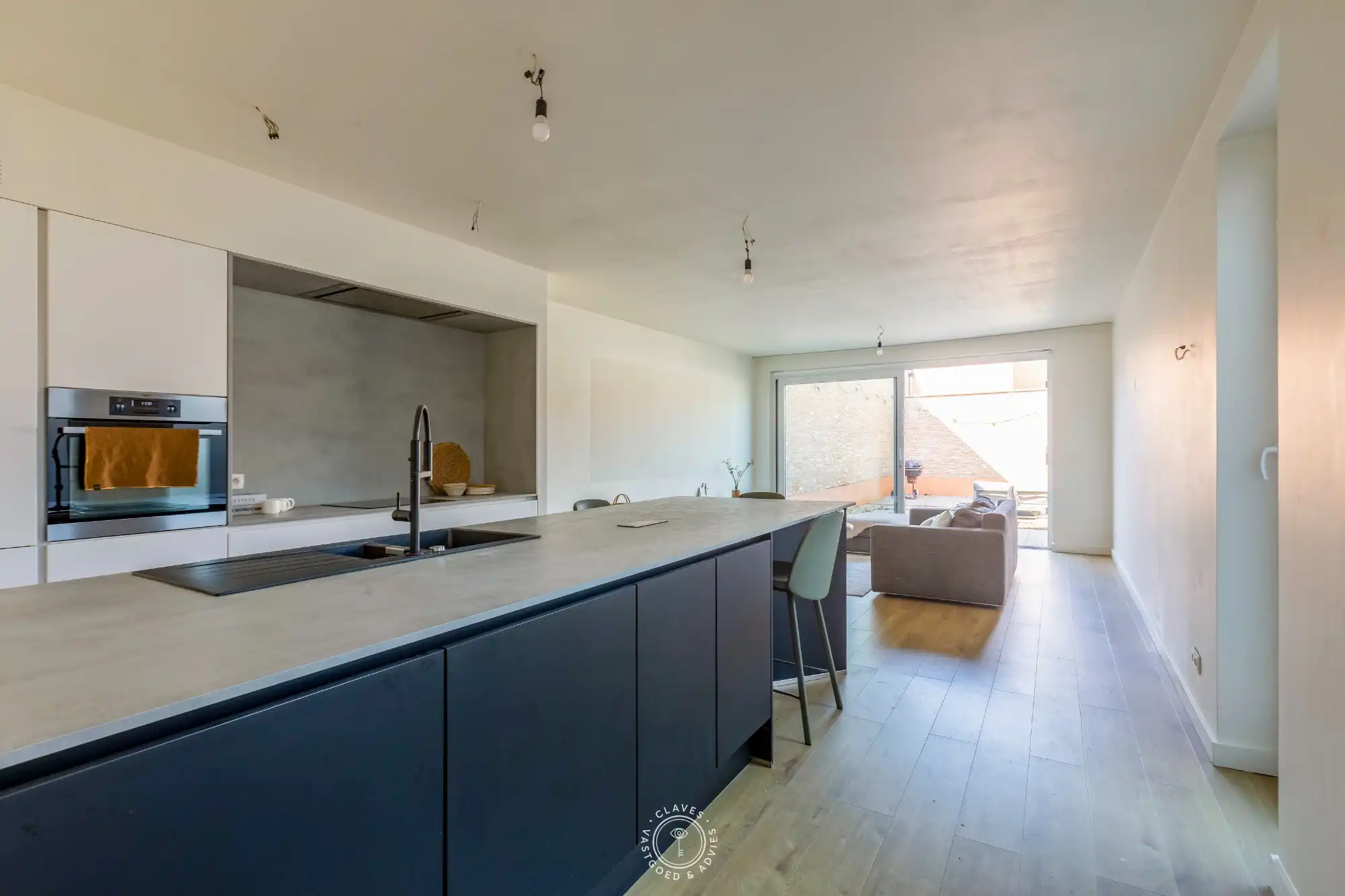 Zeer interessant en recent appartement met tuintje foto 8