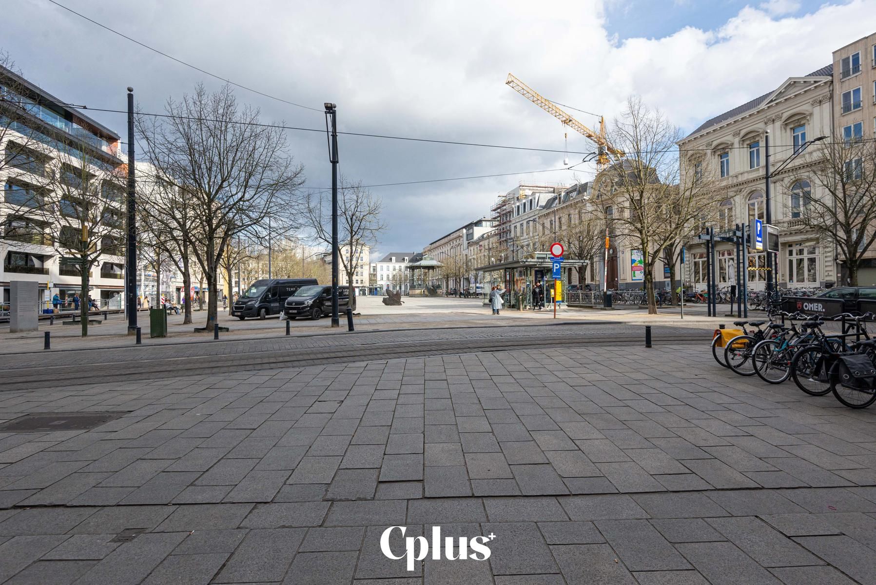 Ondergrondse garagebox Gent centrum - Te huur foto {{pictureIndex}}