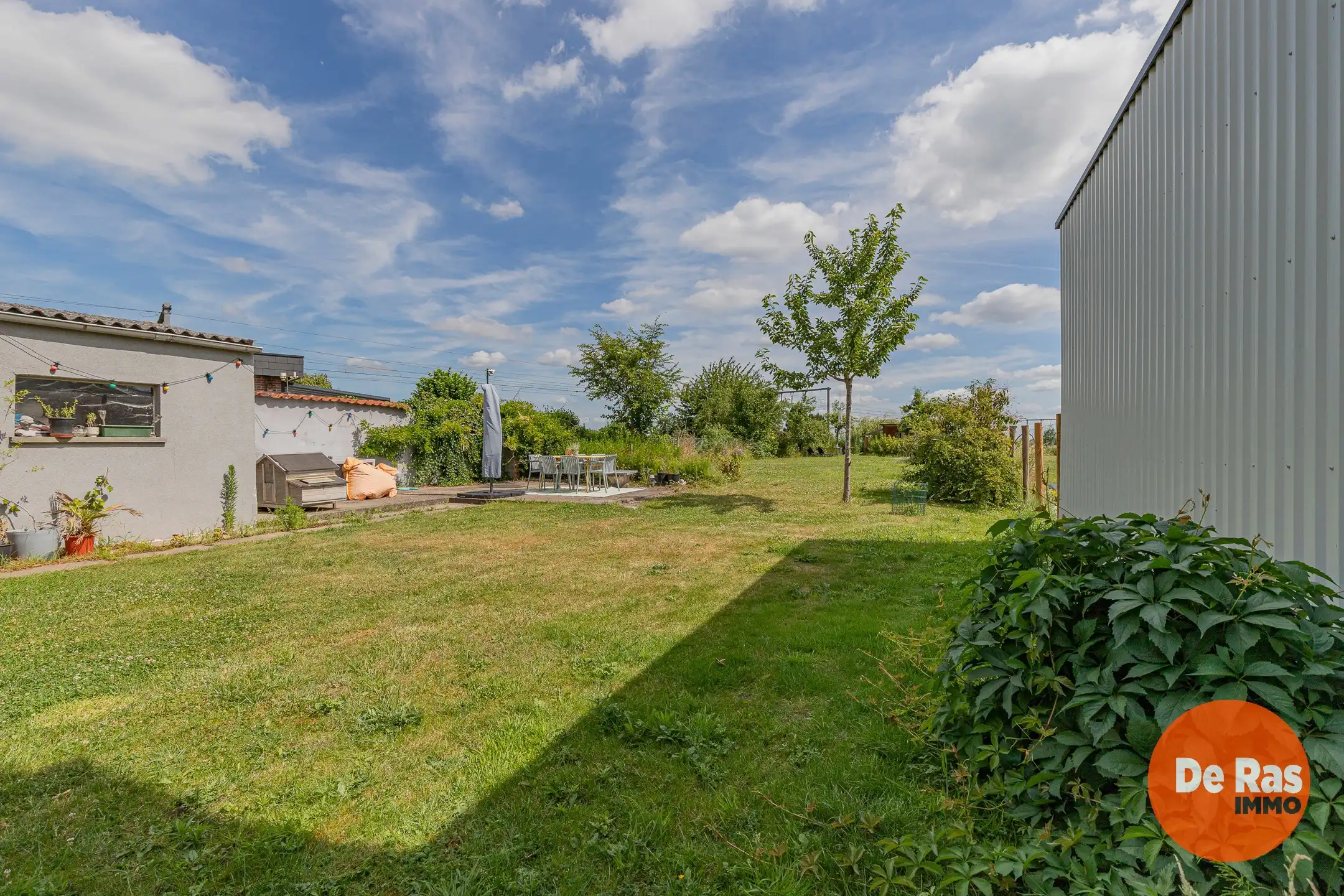 DENDERMONDE - Instapklare woning met ruime tuin foto {{pictureIndex}}