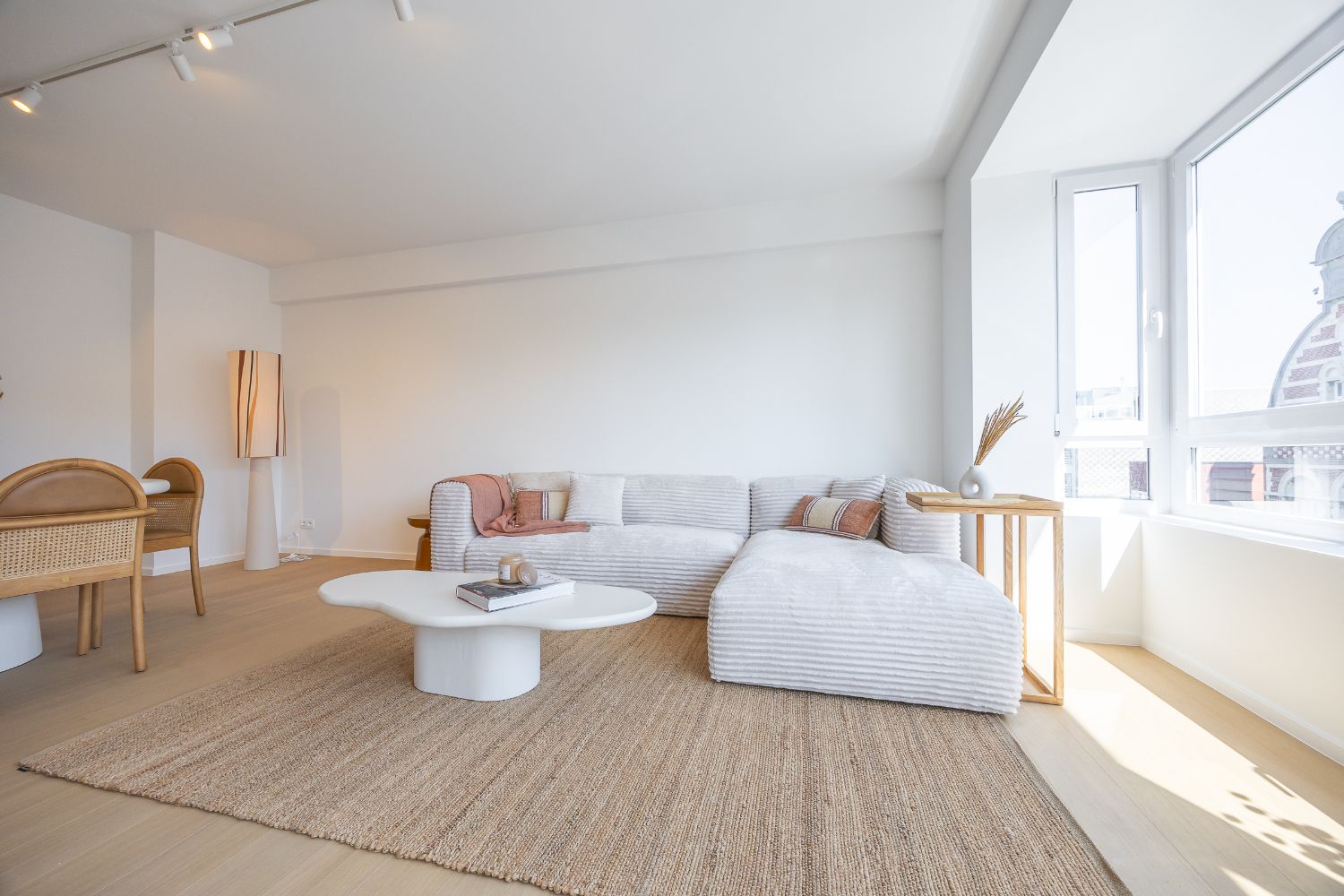 Gerenoveerd twee slaapkamer appartement op centrale ligging foto 3
