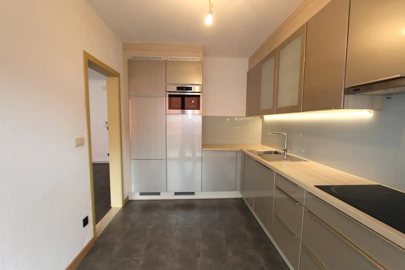 Prachtig appartement met garage vlakbij het stadscentrum van Tongeren foto 5