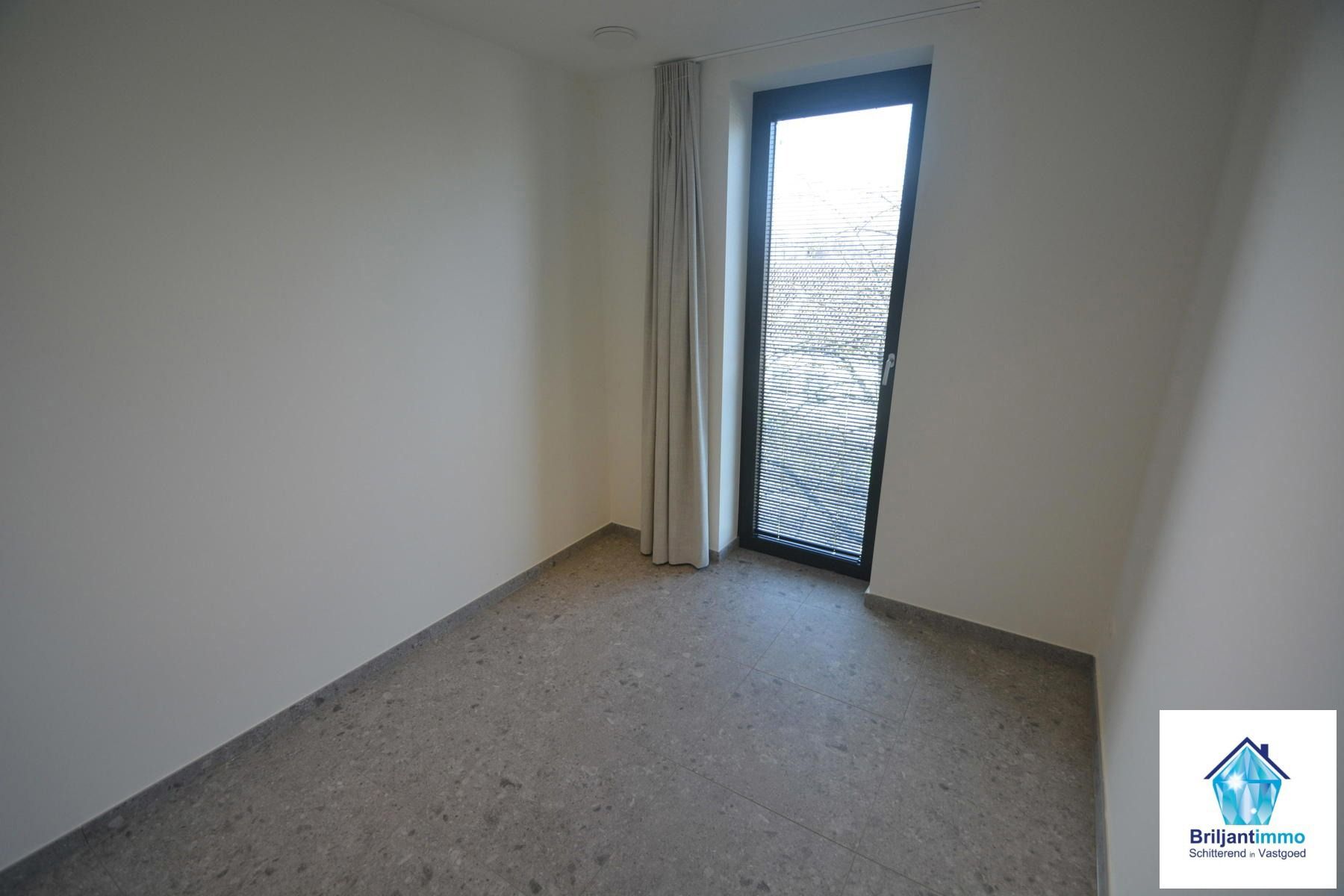 Doorloopappartement met 2 slpkmrs & terras - 6% BTW mogelijk foto 8