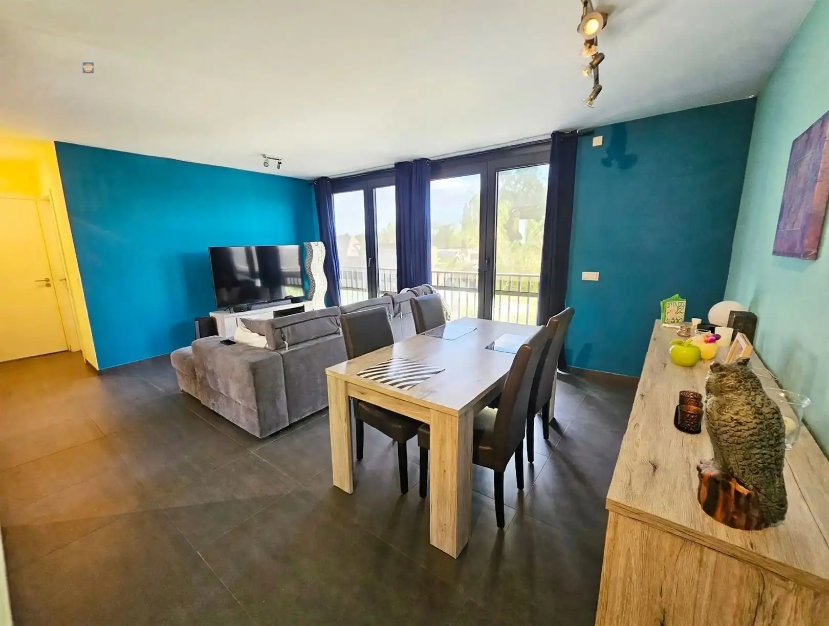 Appartement met 1 slaapkamer, staanplaats en kelder foto 2