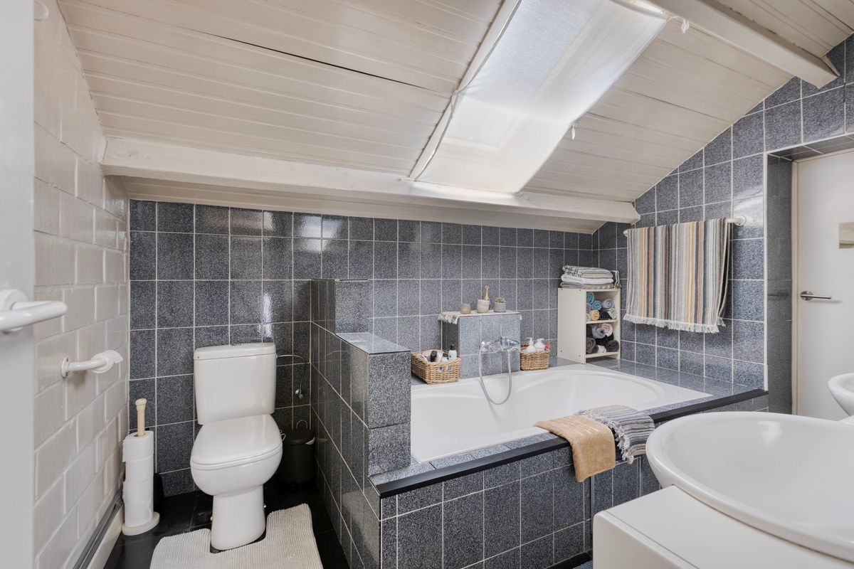 Authentieke hoevewoning met gezellige binnenkoer foto 21