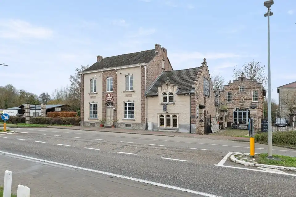 AUTHENTIEKE EIGENDOM MET KARAKTER, TUIN EN COMMERCIËLE MOGELIJKHEDEN foto 95