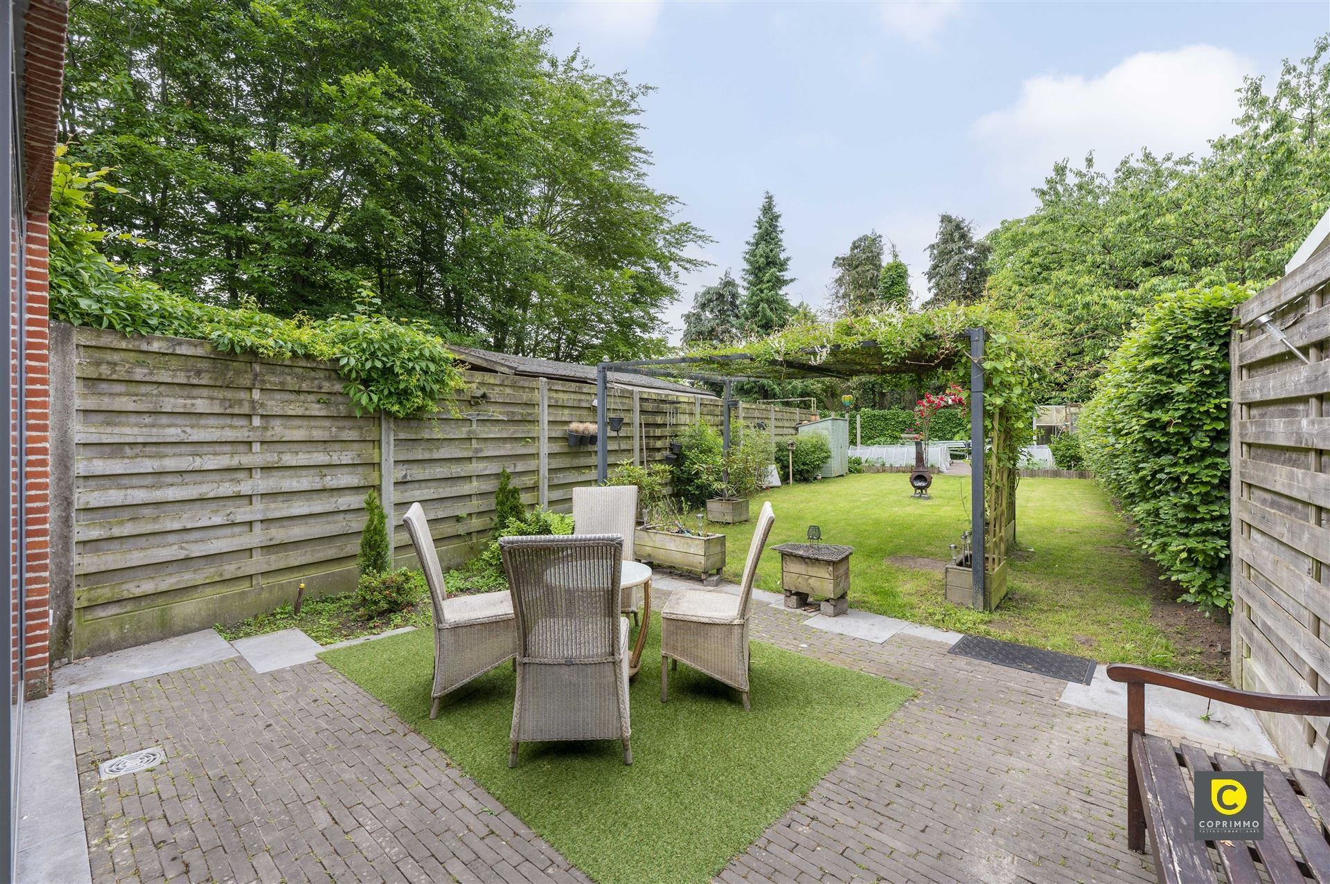 Instapklare woning met prachtige tuin foto 3