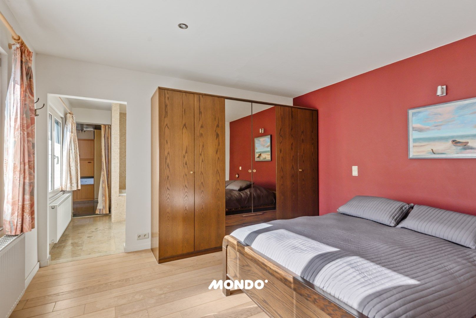 Ruim en lichtrijk appartement met 4 slaapkamers en 2 badkamers in Hemiksem foto 7