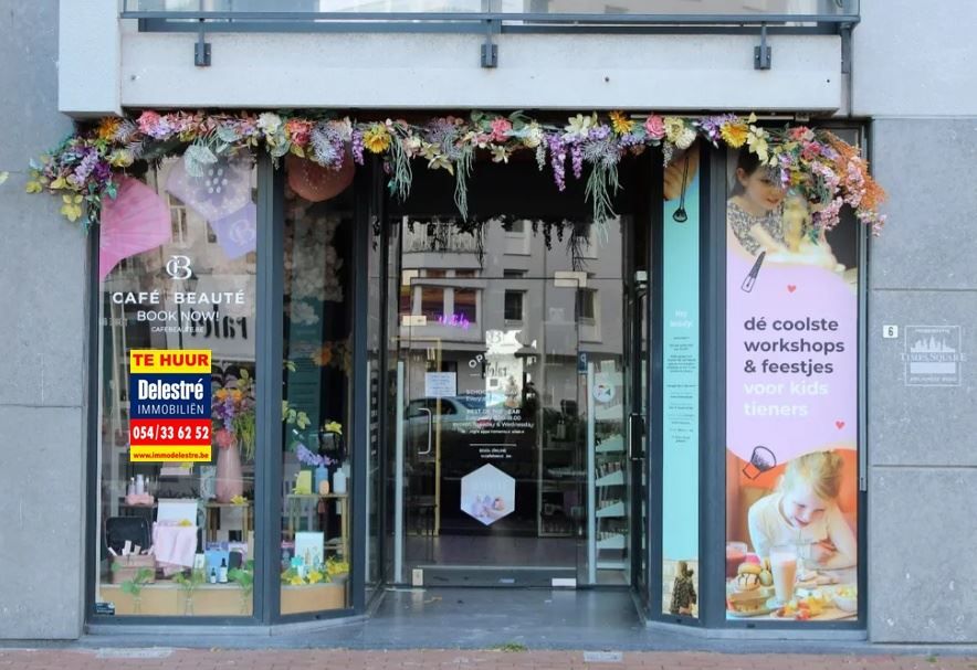 TOP GELEGEN HANDELSPAND NAAST AUSTRALIAN ICECREAM foto {{pictureIndex}}