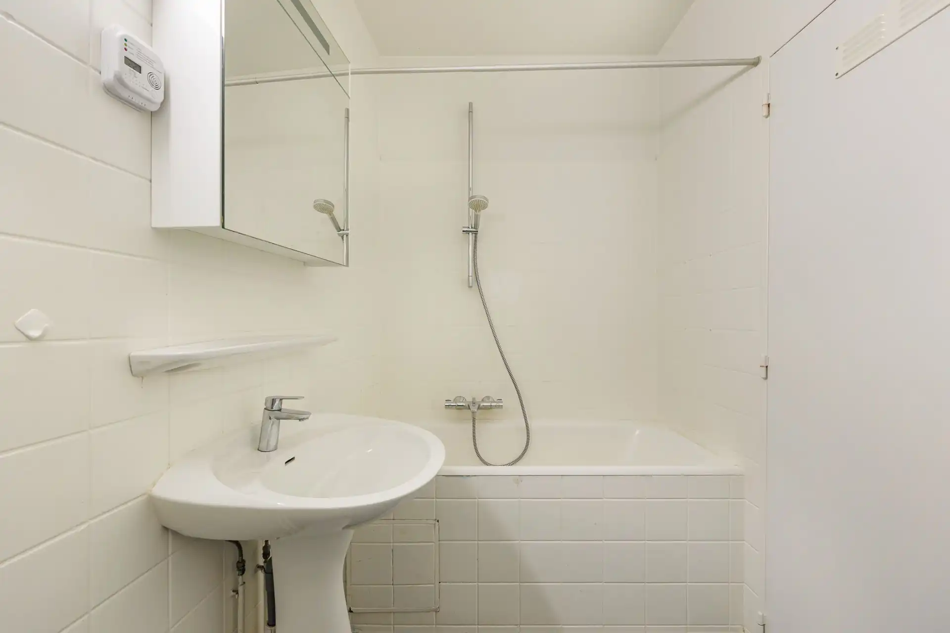 Groot appartement te koop in hartje Mortsel foto 13
