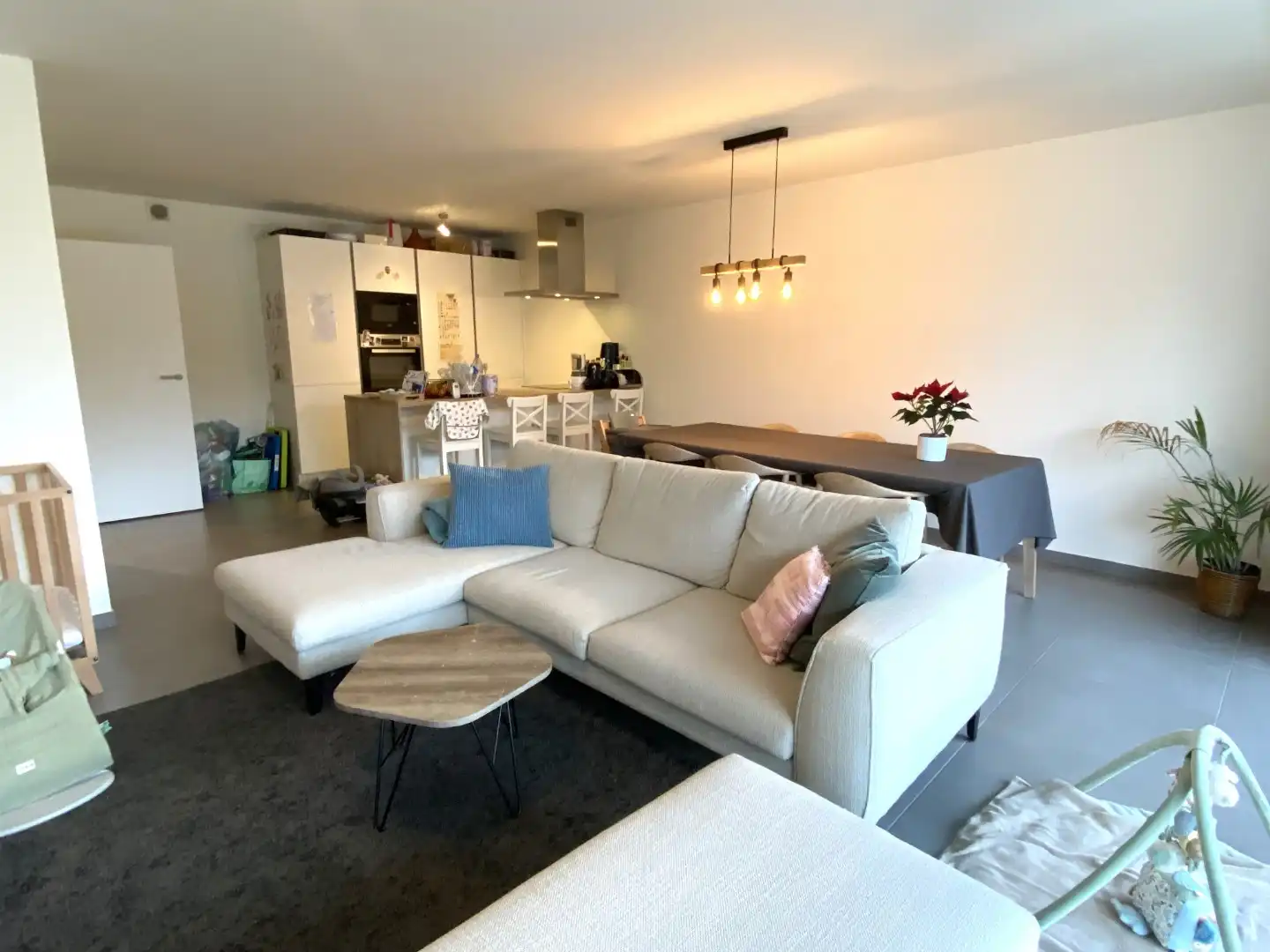 Recent, energiezuinig appartement met twee slaapkamers te huur nabij het centrum van Evergem foto 4