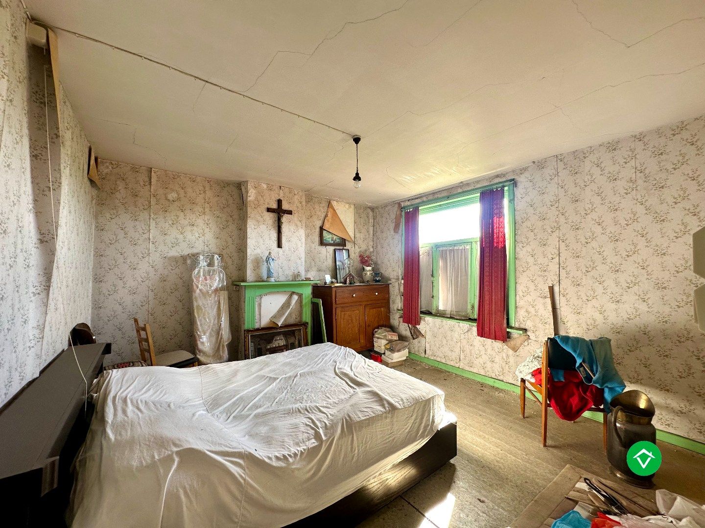 Te renoveren of te slopen woning op ruim perceel van 854 m² in Ichtegem - ideale opportuniteit voor wie wil bouwen of renoveren in een landelijke omgeving. foto 12