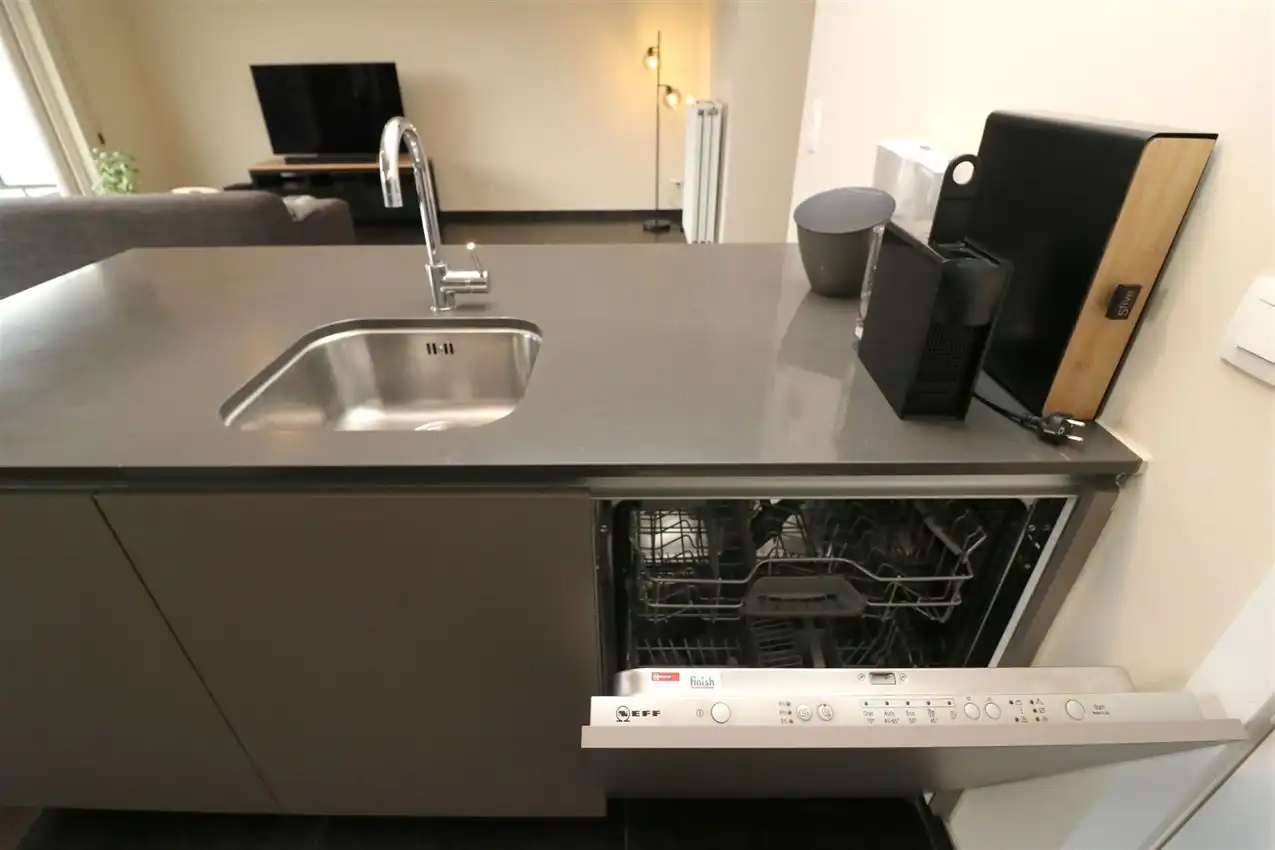 App. met 2 slpk., terras en autostaanplaats, rustig gelegen foto 28