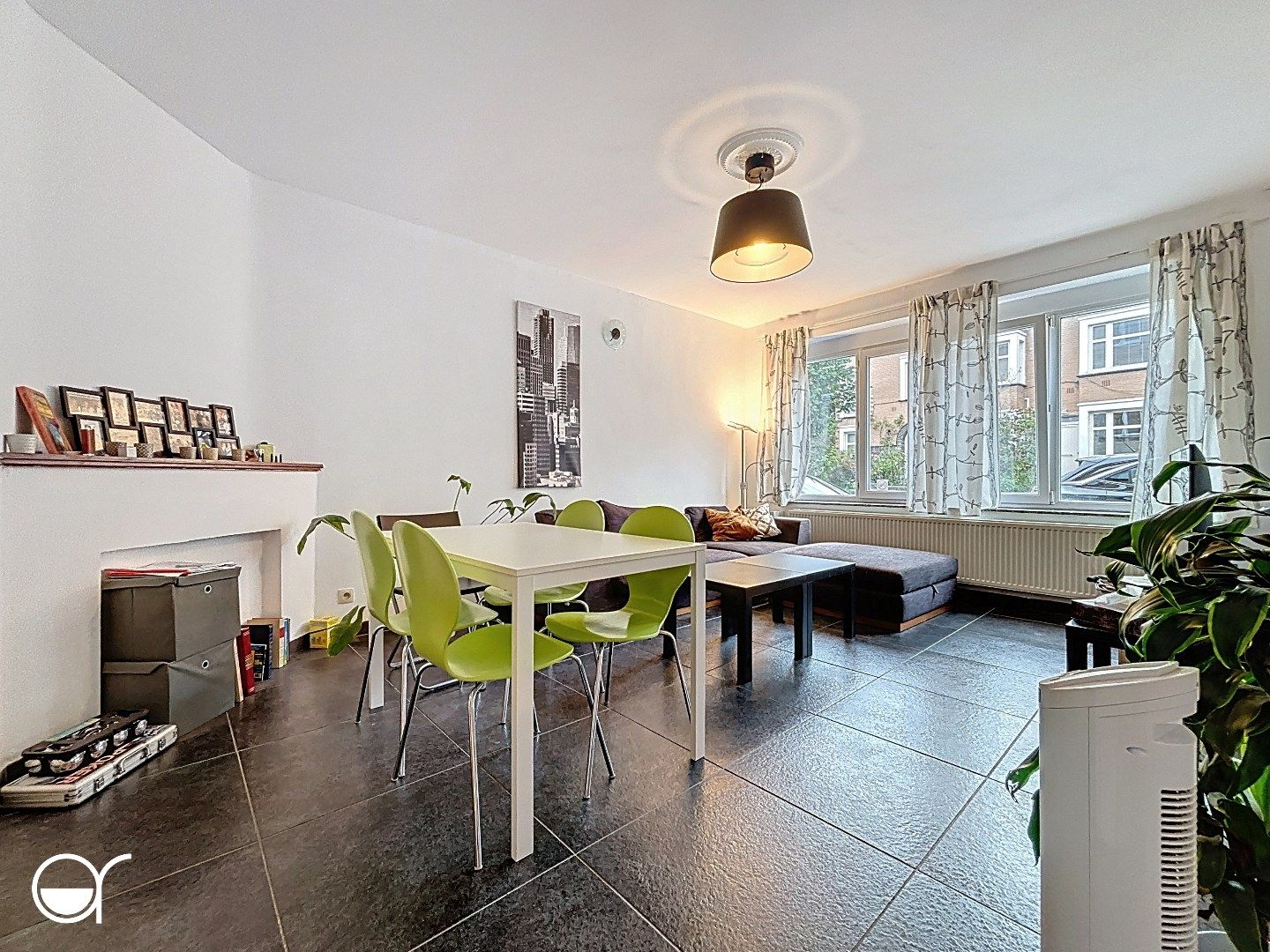 Gelijkvloers appartement met koer op gegeerde locatie foto 2