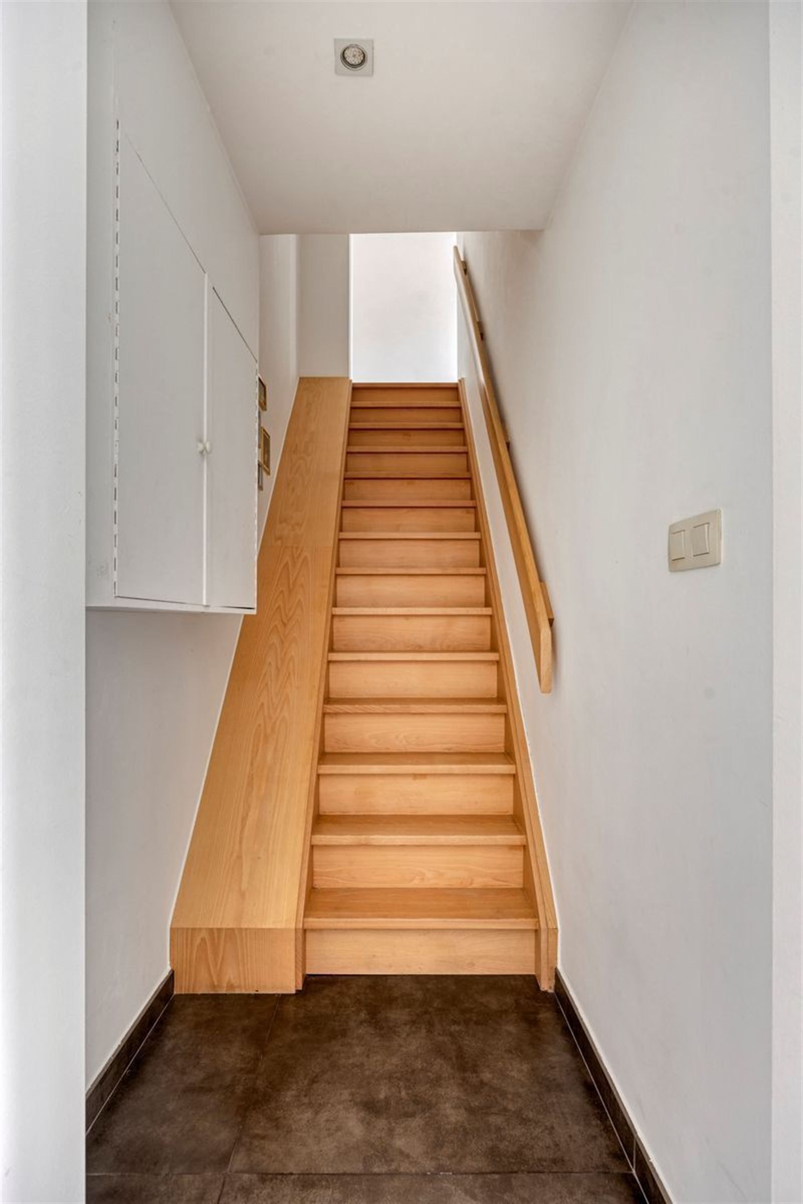 Instapklare, rustig achterin gelegen 3-gevelwoning nabij Hallerbos! foto 19