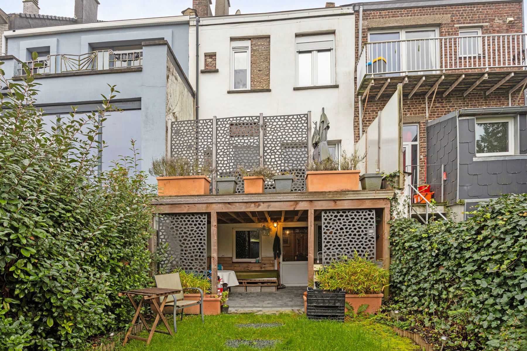 Gunstig gelegen pand met 4 slaapkamers en tuin foto 29