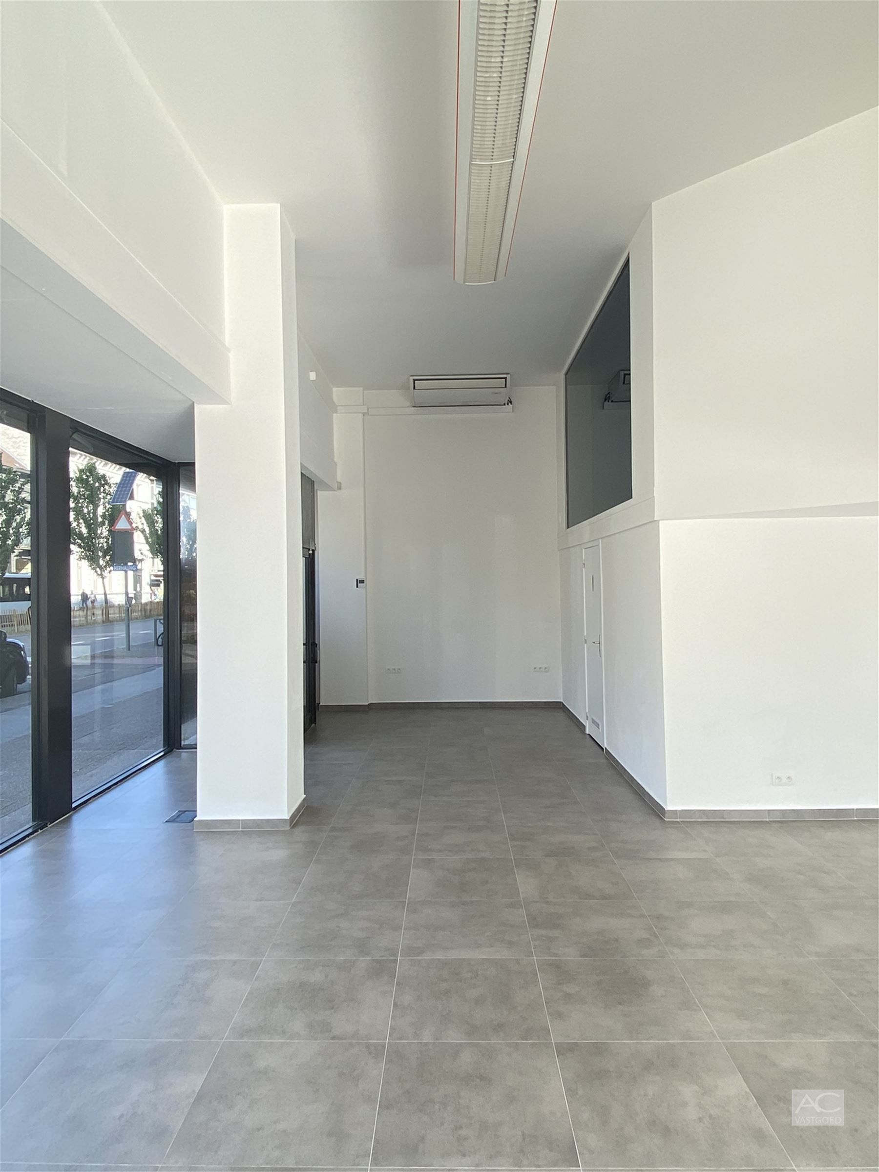 Commercieel handelspand in hartje Sint-Niklaas foto 7