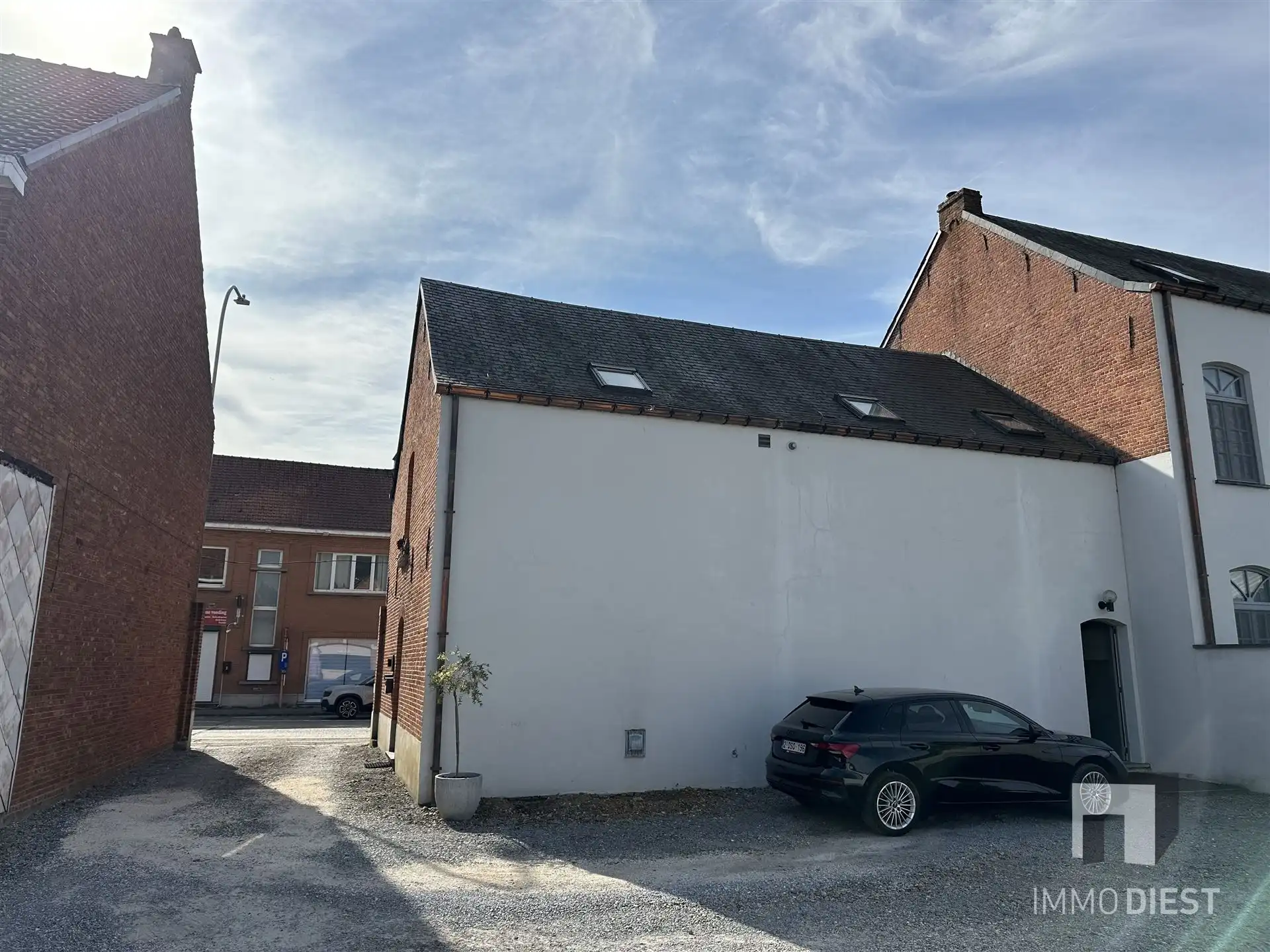 Investeringspand - handelshuis met discrete parking foto 19