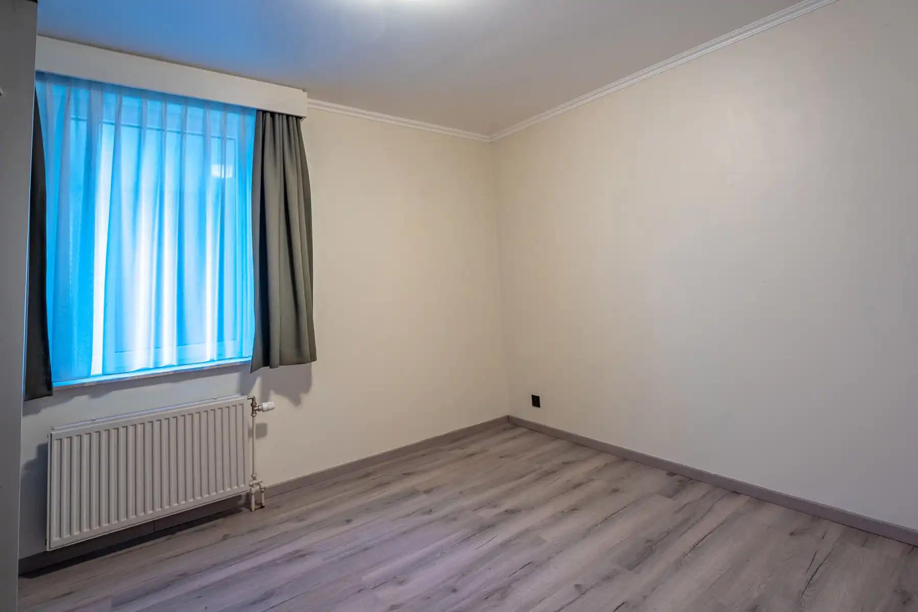 Gelijkvloers appartement met twee slaapkamers en garage  foto 8