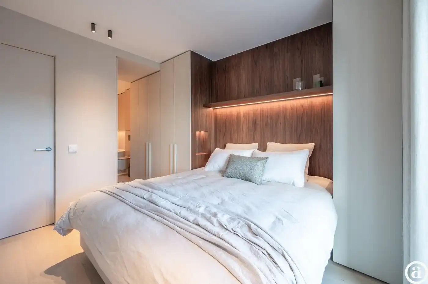 Uitzonderlijk appartement op de Zeedijk-Het Zoute (3 slpk). foto 16