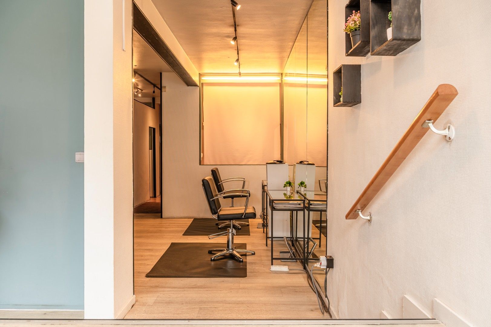 Commerciële ruimte met zichtlocatie – 103 m² in centrum Burcht! foto 8