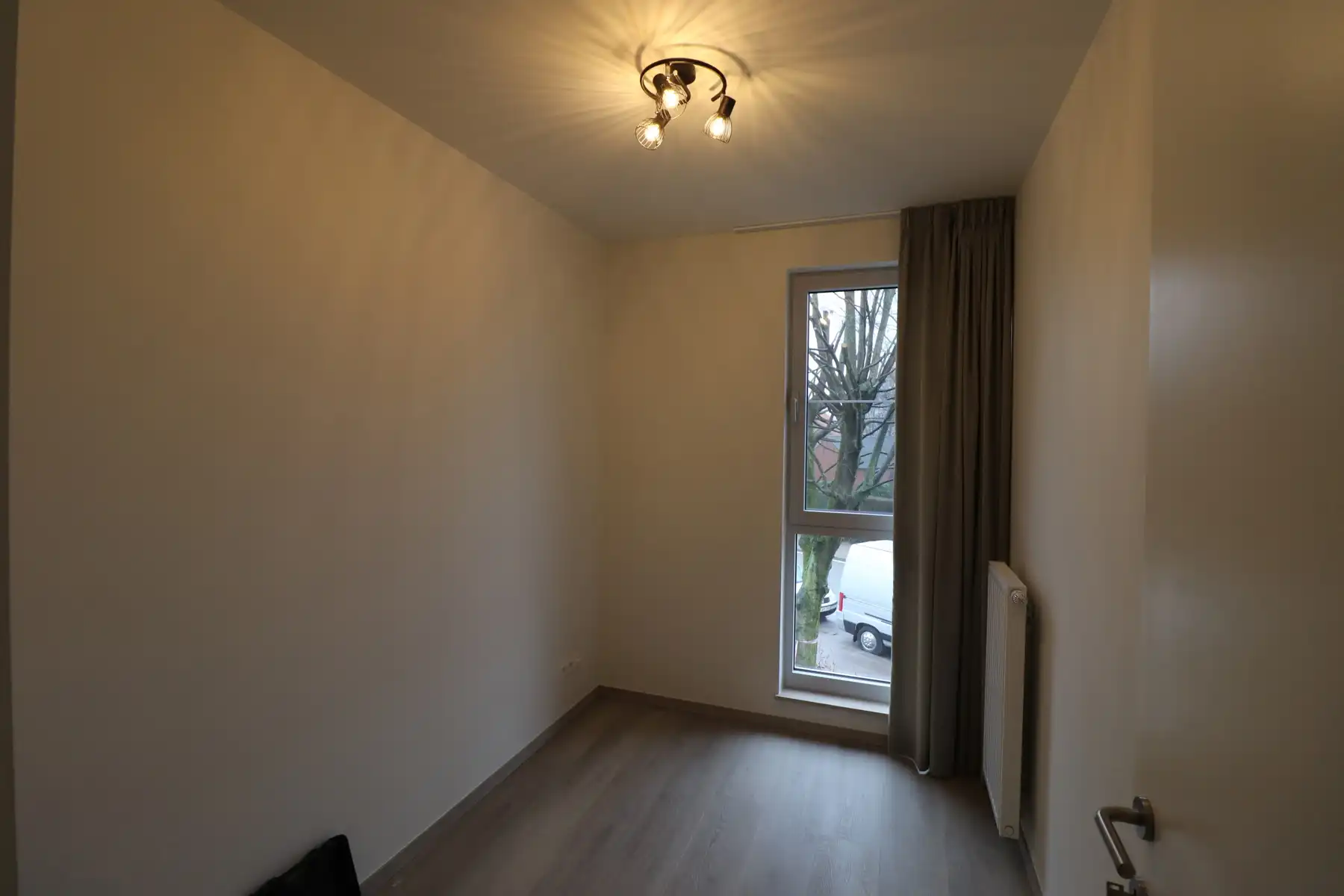 2-Slaapkamer-appartement (BEN) op de 1ste verdieping met lift, terras, ondergrondse autostaanplaats en kelderberging. foto 5