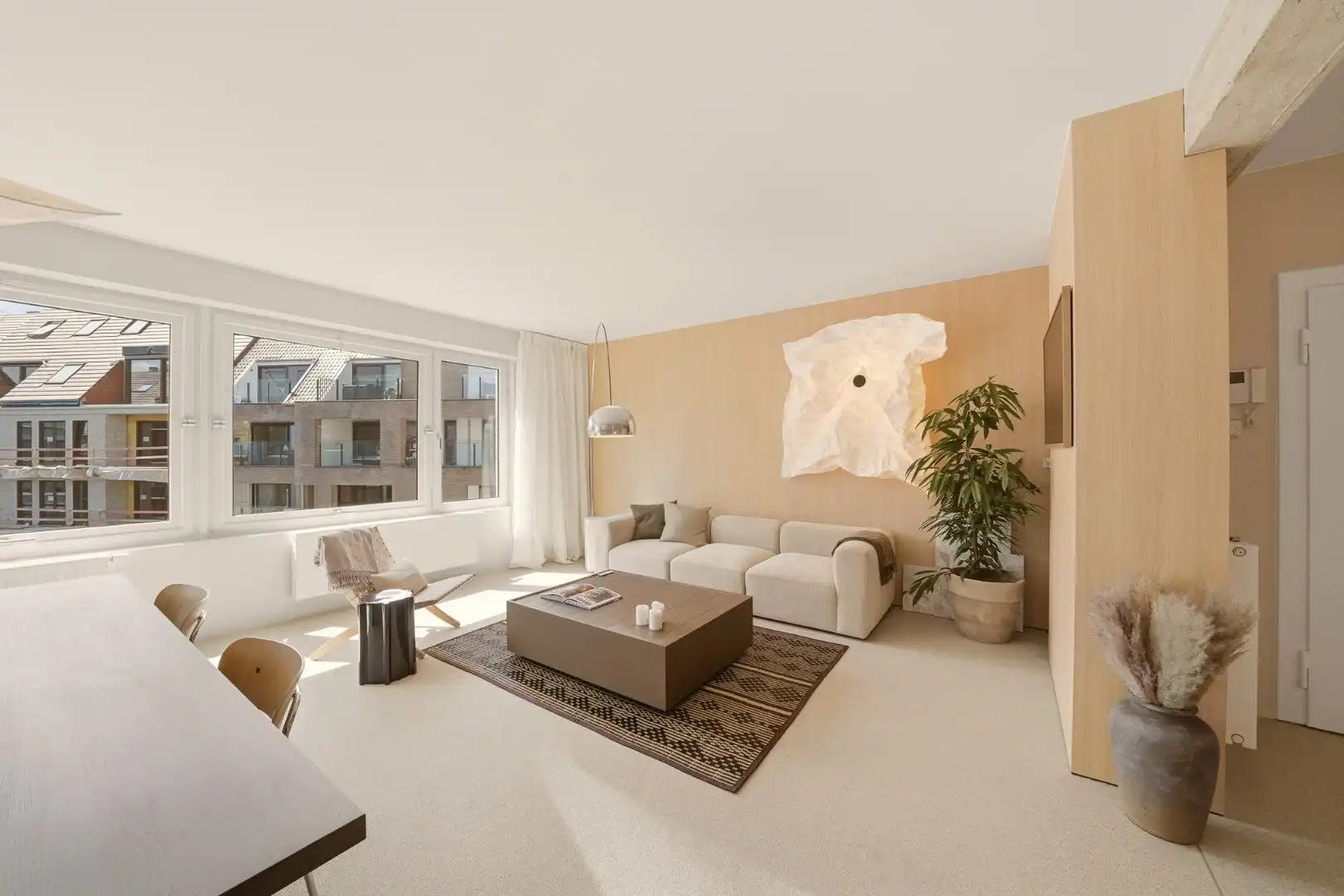Stijlvol gerenoveerd stadsappartement met maatwerk, 2 slaapkamers en veel bergruimte foto {{pictureIndex}}
