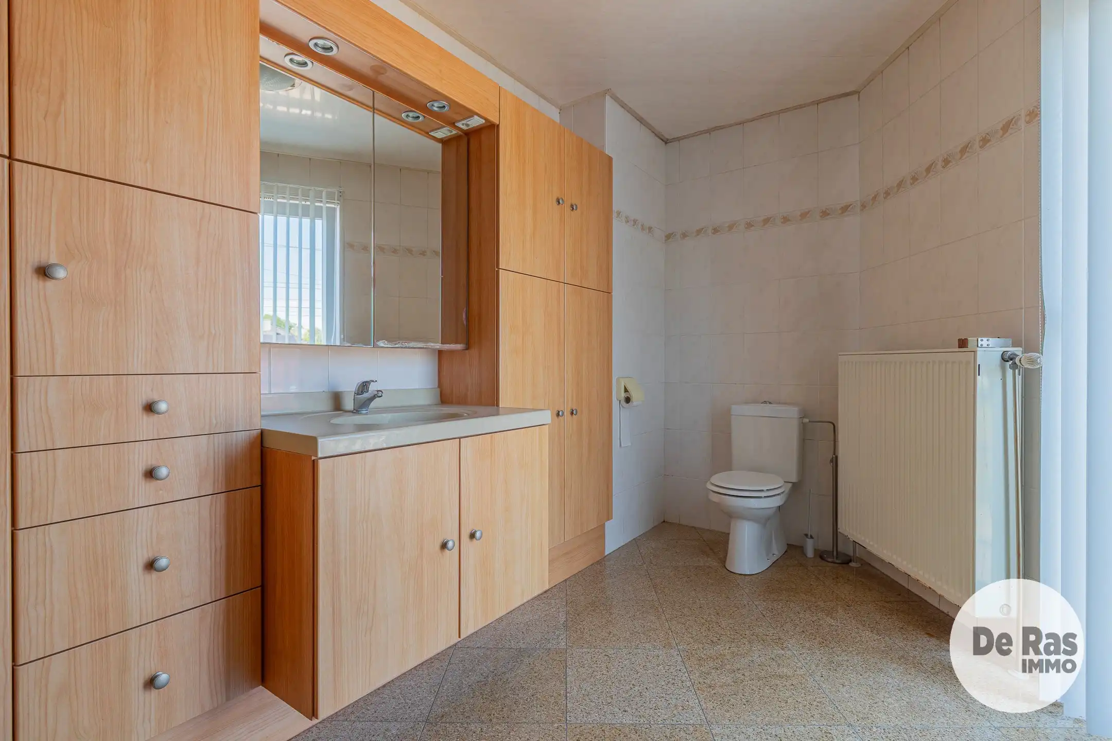 HAALTERT - Instapklaar appartement met 3 kamers aan station foto 14