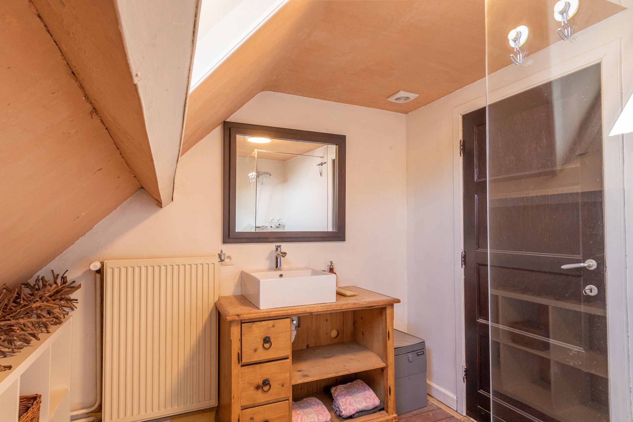 Meesterwoning met zorgflat, loft, burelen en opslag foto 37