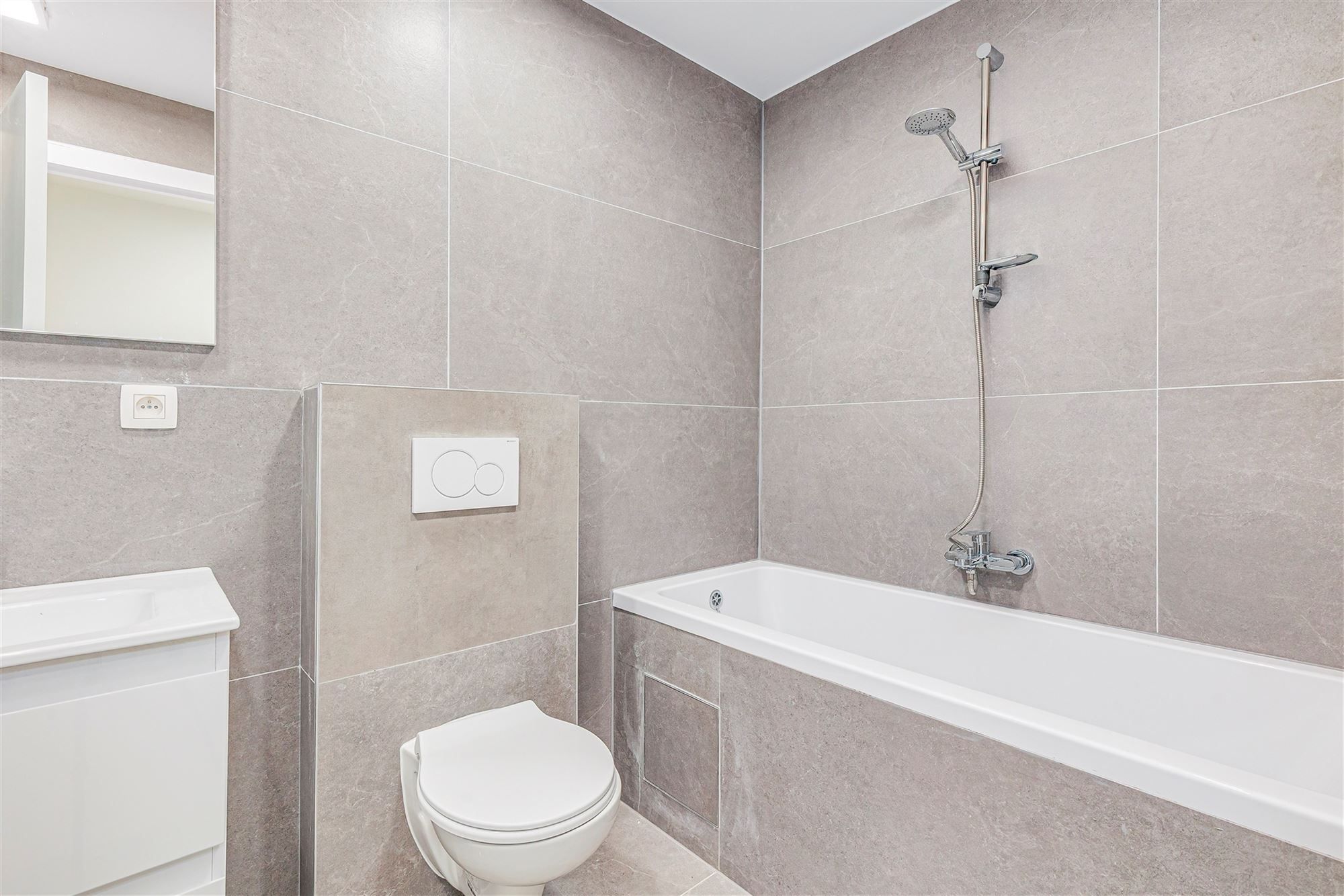 Gelijkvloers duplexappt met 3 slk + tuin foto 21