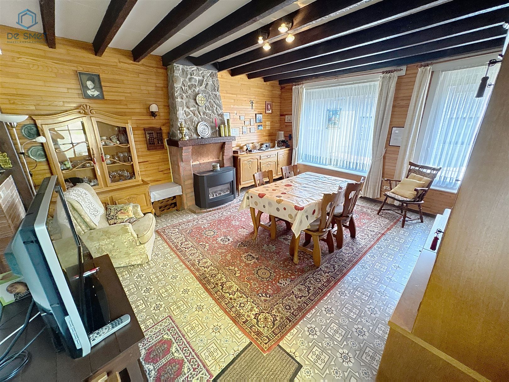 Opportuniteit! Te renoveren woning met 2 slaapkamers, garage én koertje aan de stadsrand van Geraardsbergen foto 2