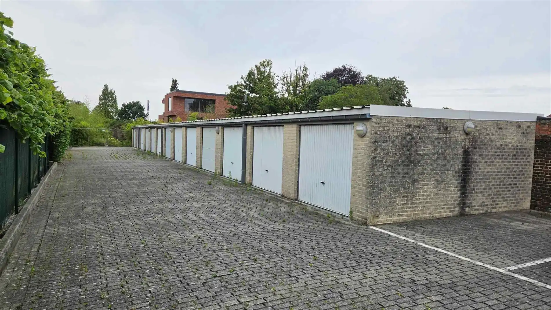 Ruim appartement met 2 slk, terras en garage foto 20