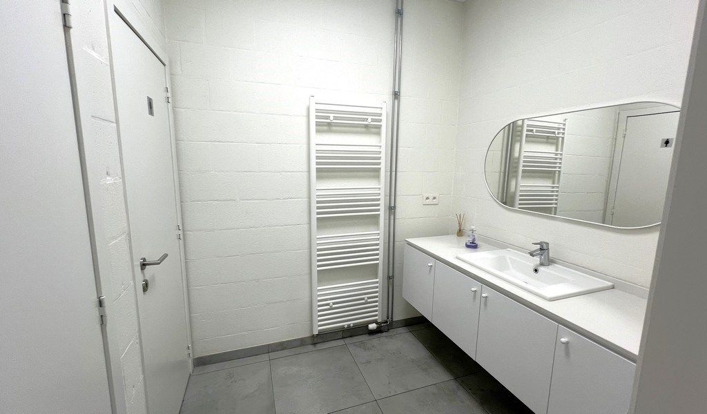 Bedrijfspand te koop in industriezone Hoogveld te Dendermonde foto 11