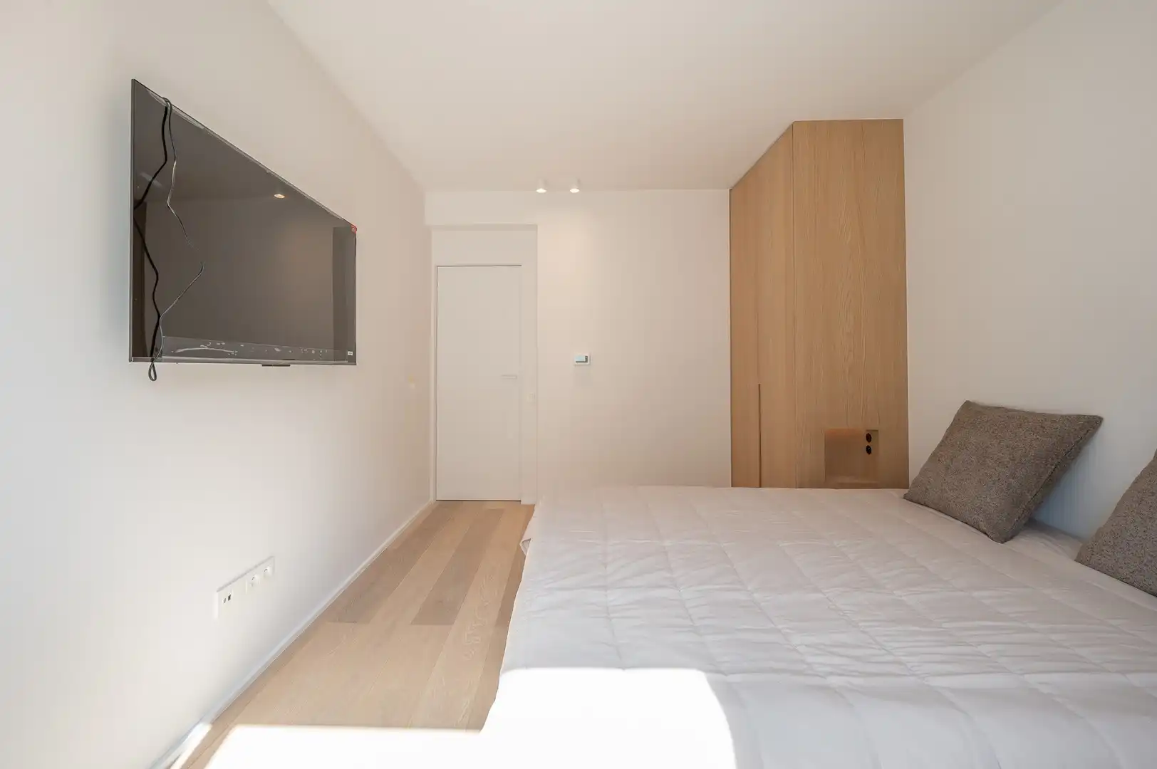 Lichtrijk 3-slaapkamer appartement centraal gelegen. foto 15