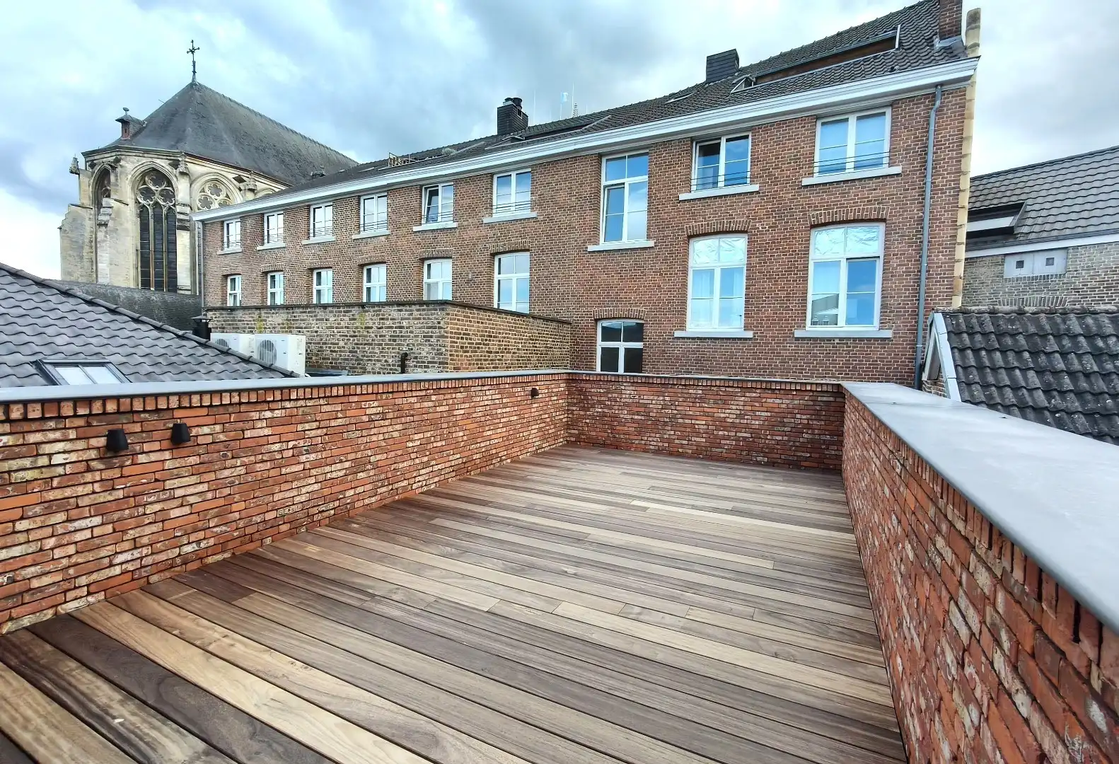 DUPLEX APPARTEMENT MET GROOT TERRAS foto 6