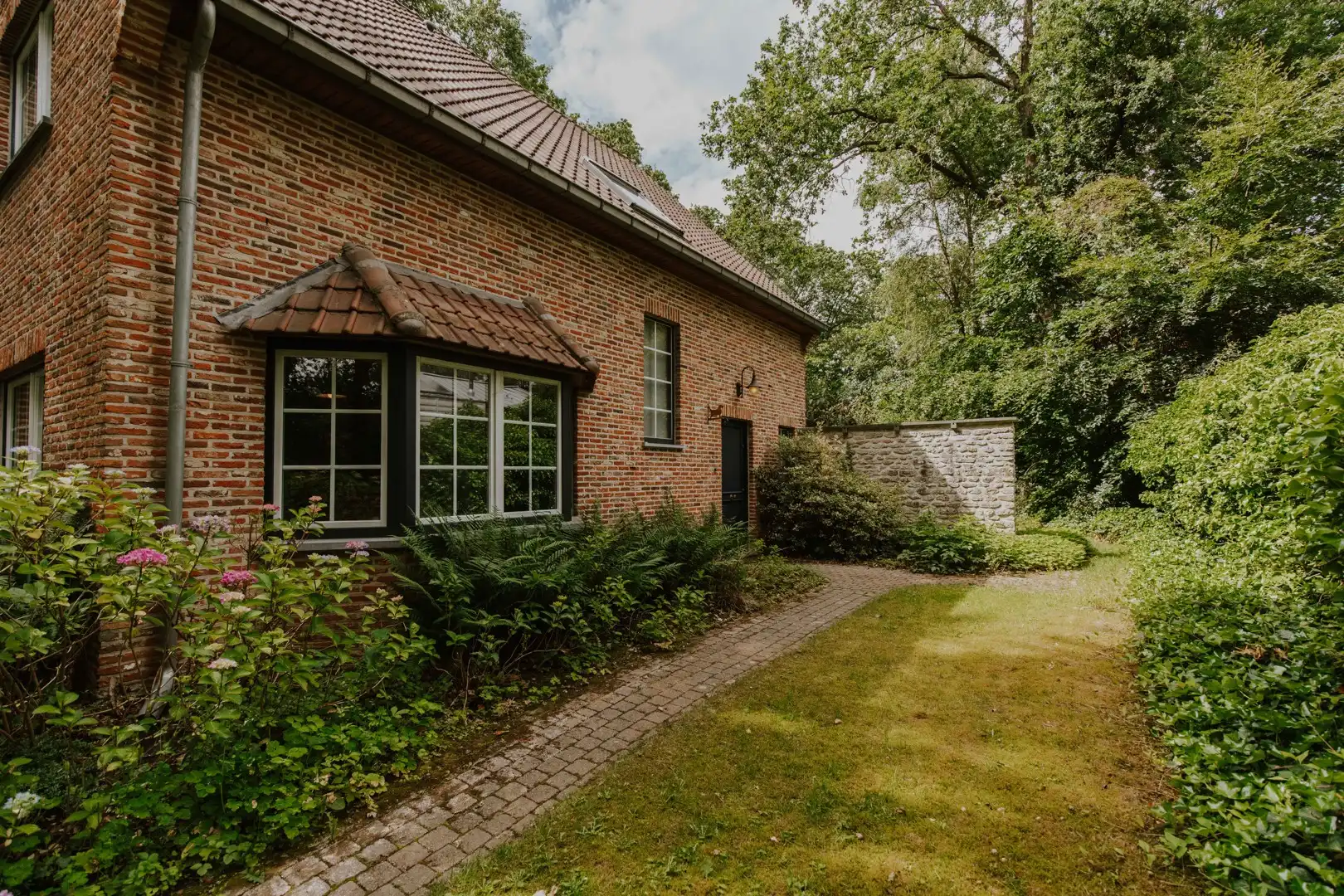 Woning met vier slaapkamers op de groene Heikantberg foto 26