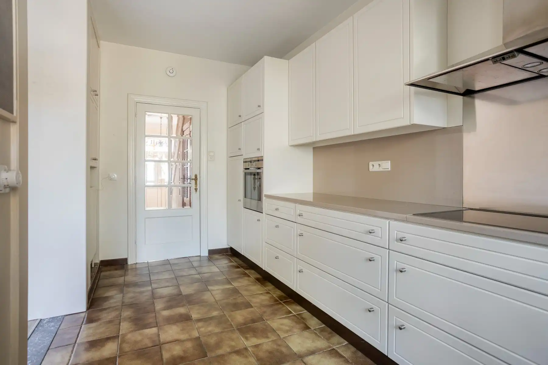 Karaktervol ruim herenhuis in het stadscentrum van Tongeren foto 10