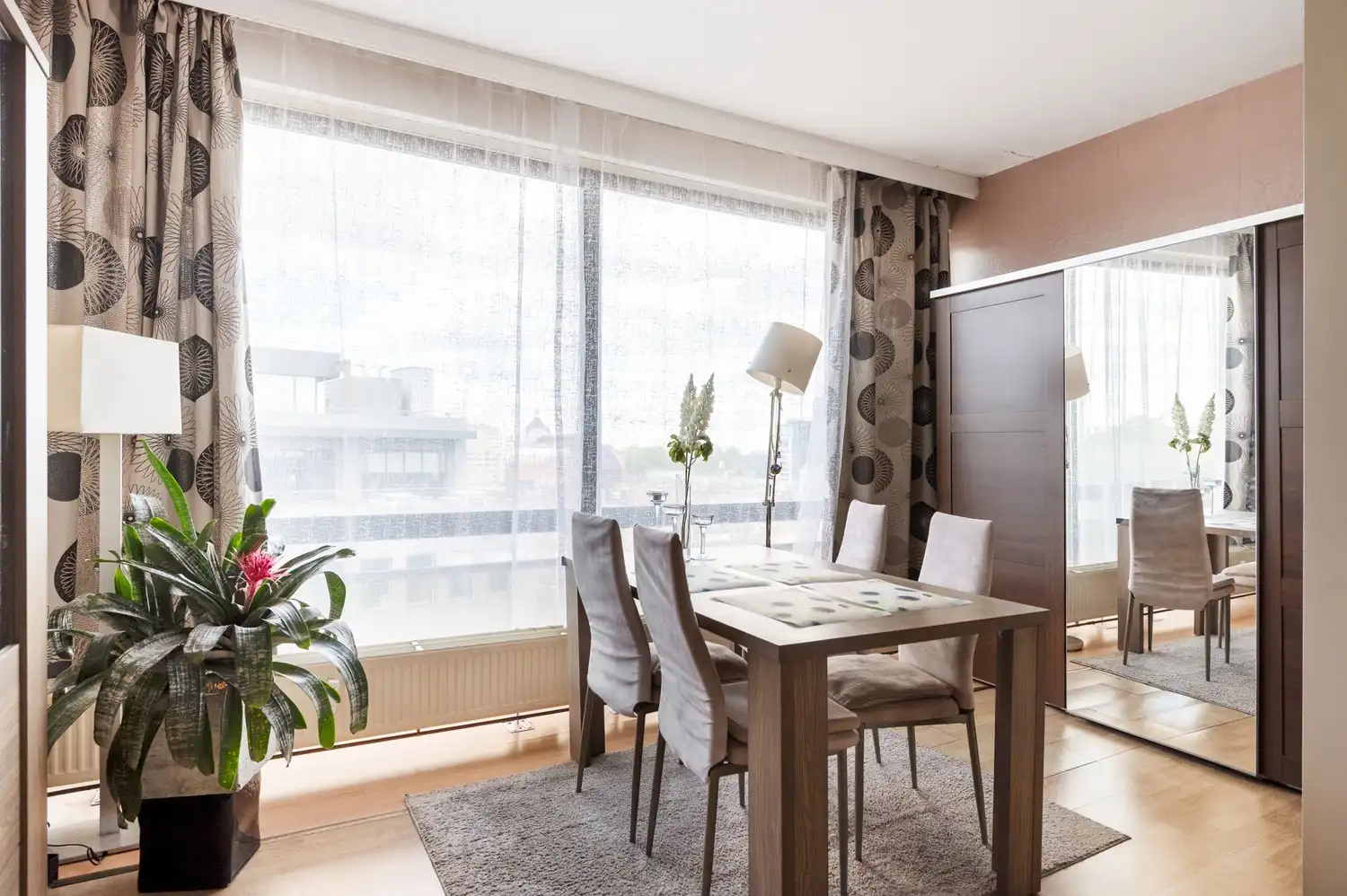 Studio in Antwerpen te koop! foto {{pictureIndex}}