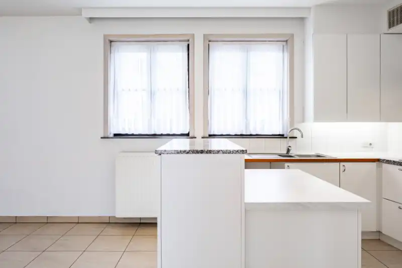 Roeselare :  UNIEK GROOT, centraal, ruim en lichtrijk appartement op toplocatie – 143m² woonoppervlakte! foto 4