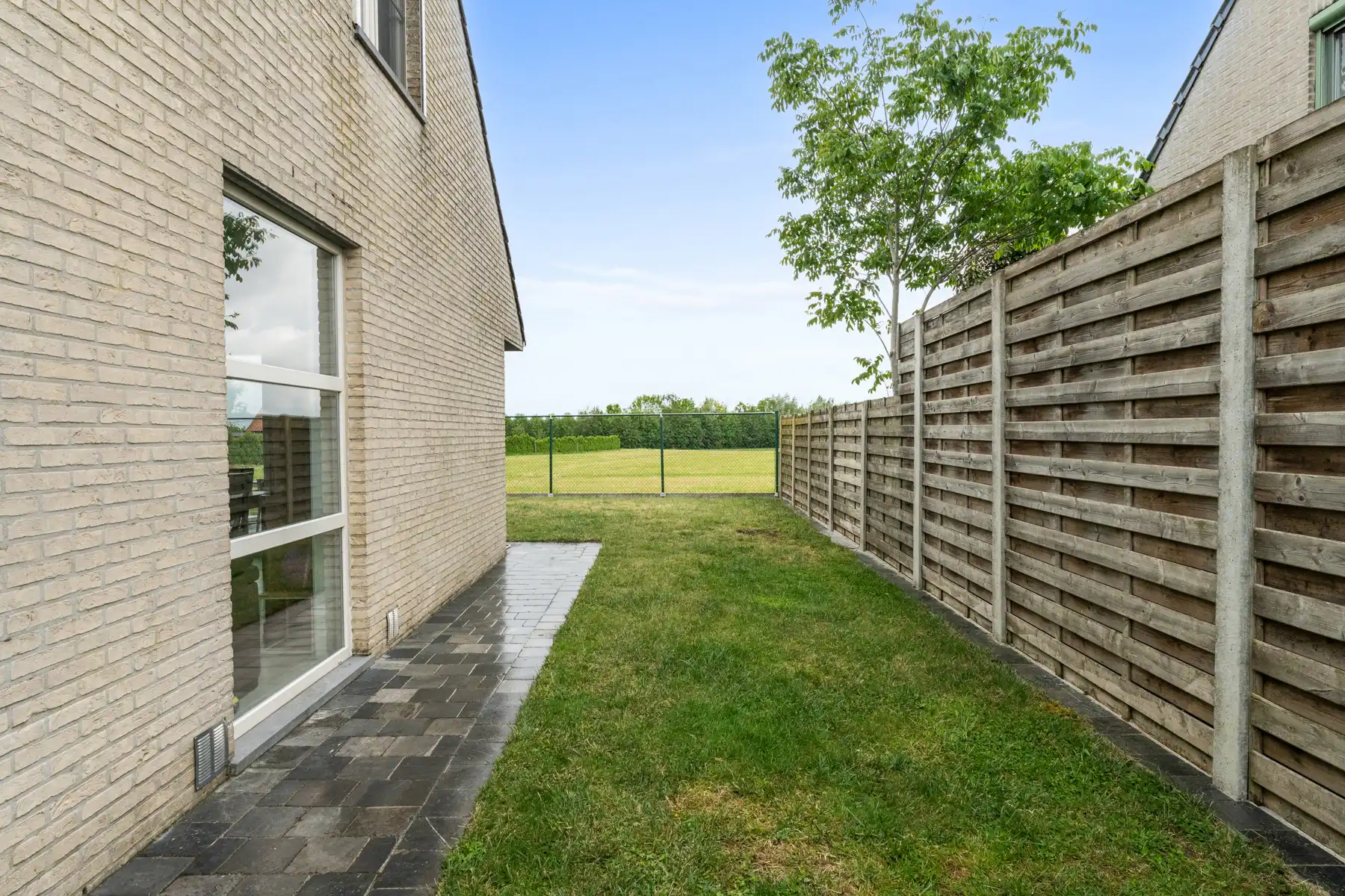 Recente vrijstaande woning met landelijk zicht foto 23
