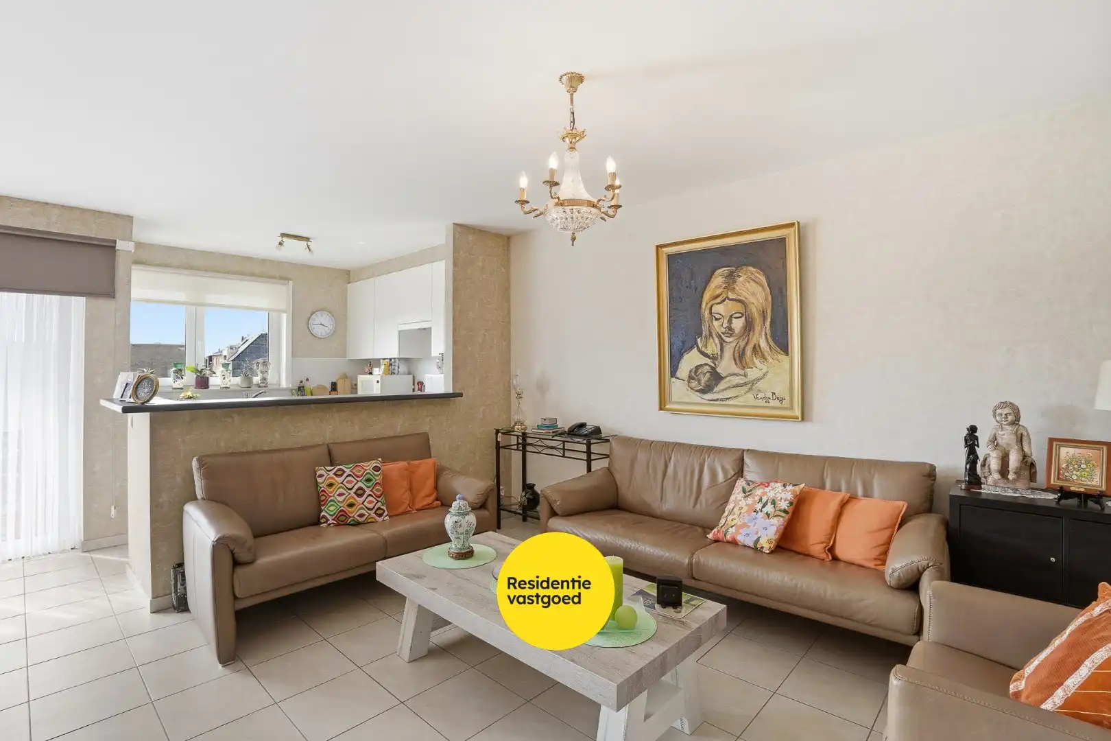 Volledig instapklaar appartement in het centrum van Eernegem foto 3