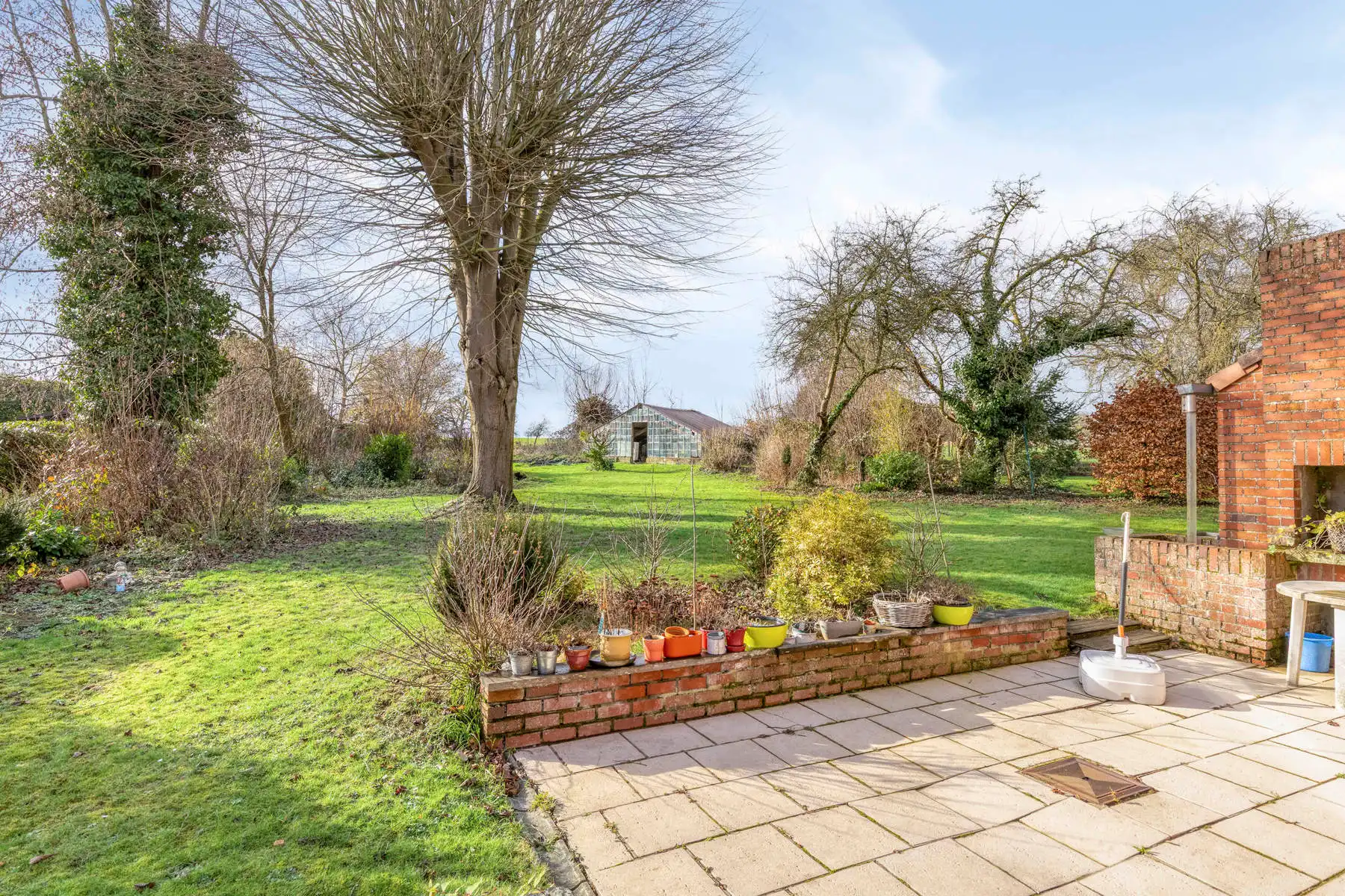 Villa met 5 slaapkamers, tuin en dubbele garage foto 3