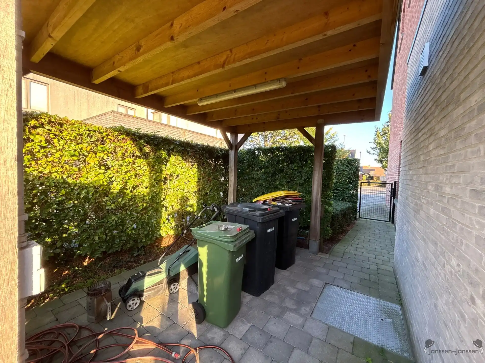 Ruime en energiezuinige woning met 4 slaapkamers, 2 badkamers en omheinde tuin in Wuustwezel  foto 27