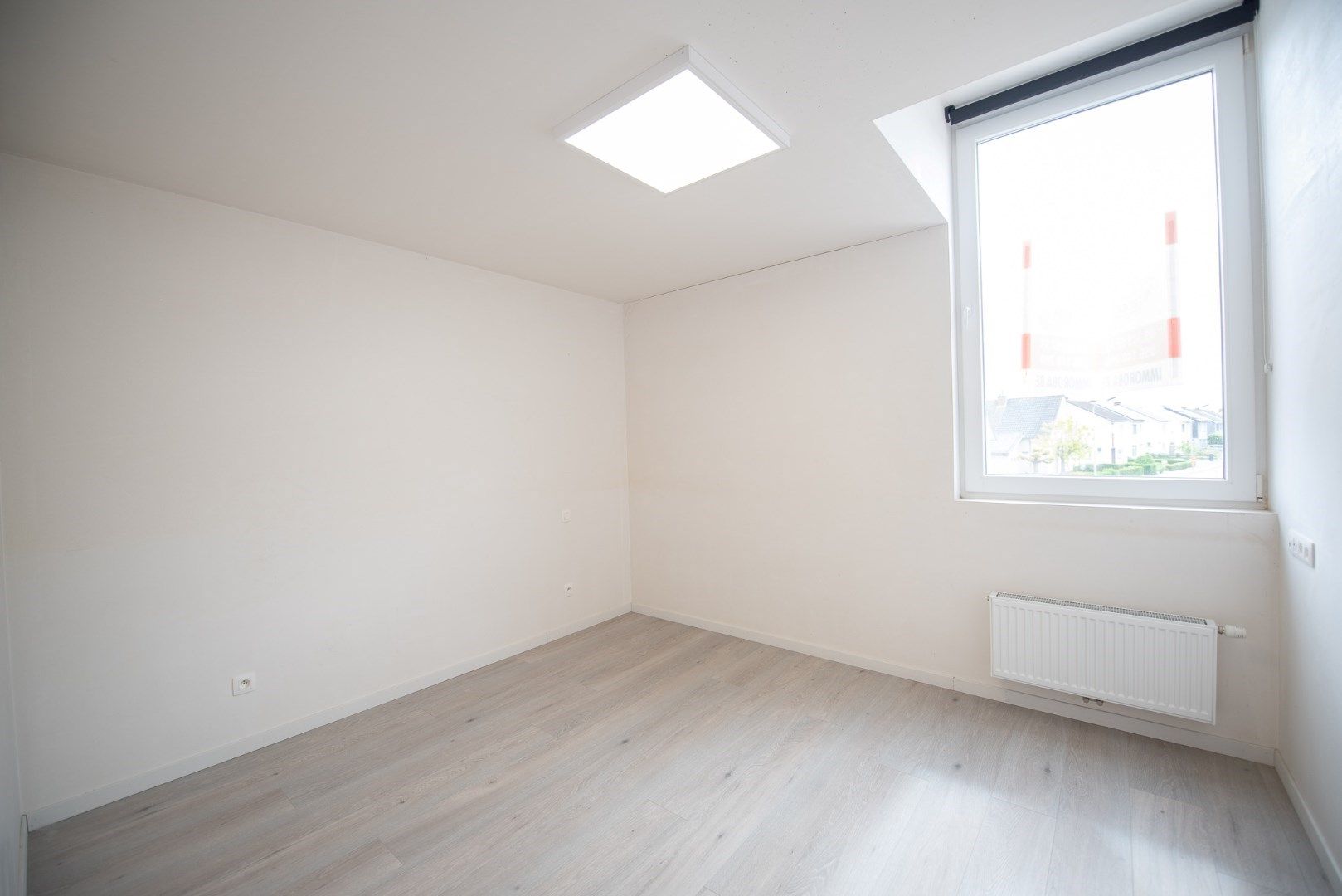 Verrassend ruime BEN-woning TE HUUR op zeer mooie ligging te Waregem. foto 16