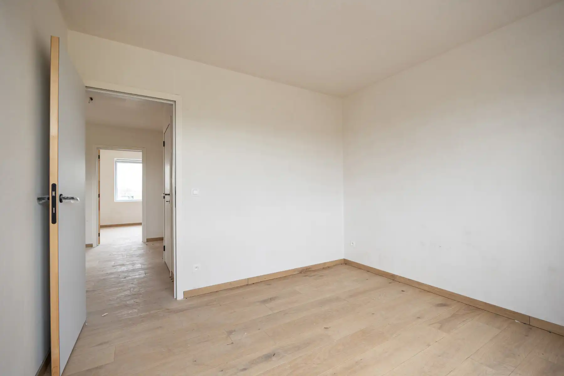 Halfopen woning met 3 slaapkamers en fietsenberging/carport op perceel van ca 540m² foto 18