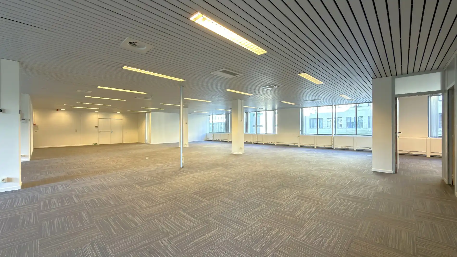 Kantoorruimte te huur in Commodity House foto 11
