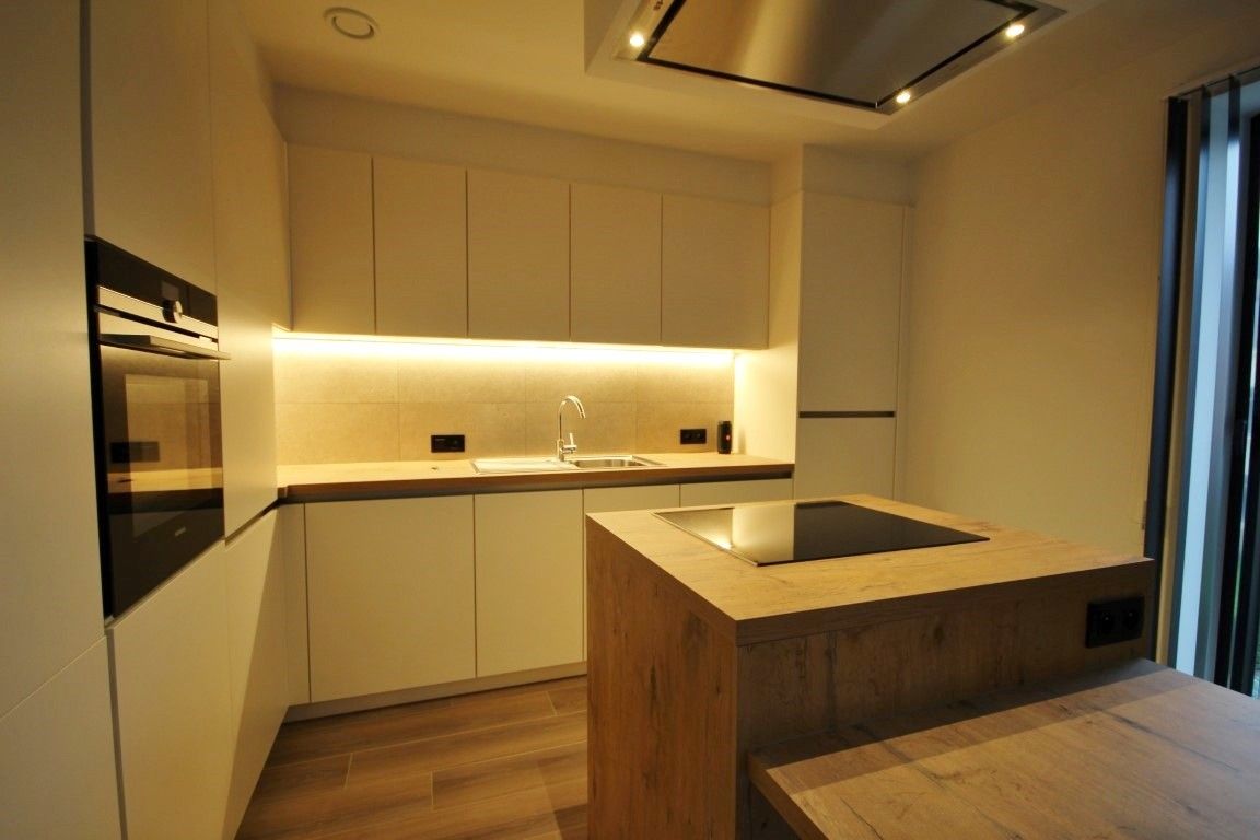 Duplex met terras in centrum van Sint-Truiden! foto 3
